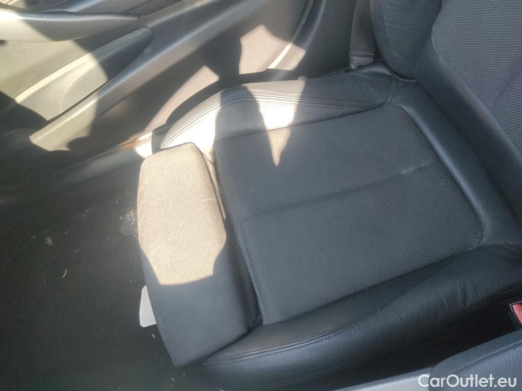  Bmw  Serie 3 BMW  5p 6G familiar 318d Touring #17