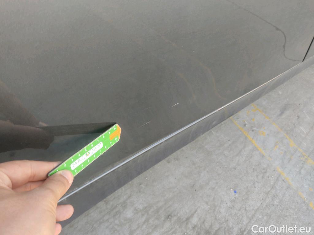  Bmw  Serie 3 BMW  5p 6G familiar 318d Touring #37