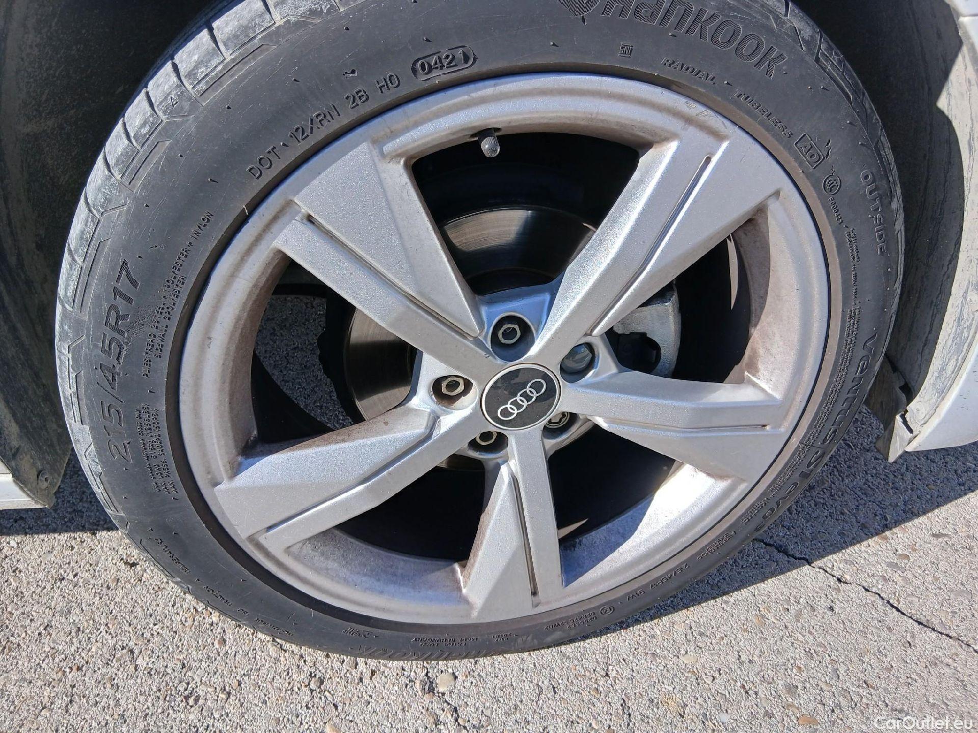  Audi  A1 Sportback AUDI A1 / 2018 / 5P / berlina con portón Sportback Advanced 25 TFSI 70kW (95CV) #26