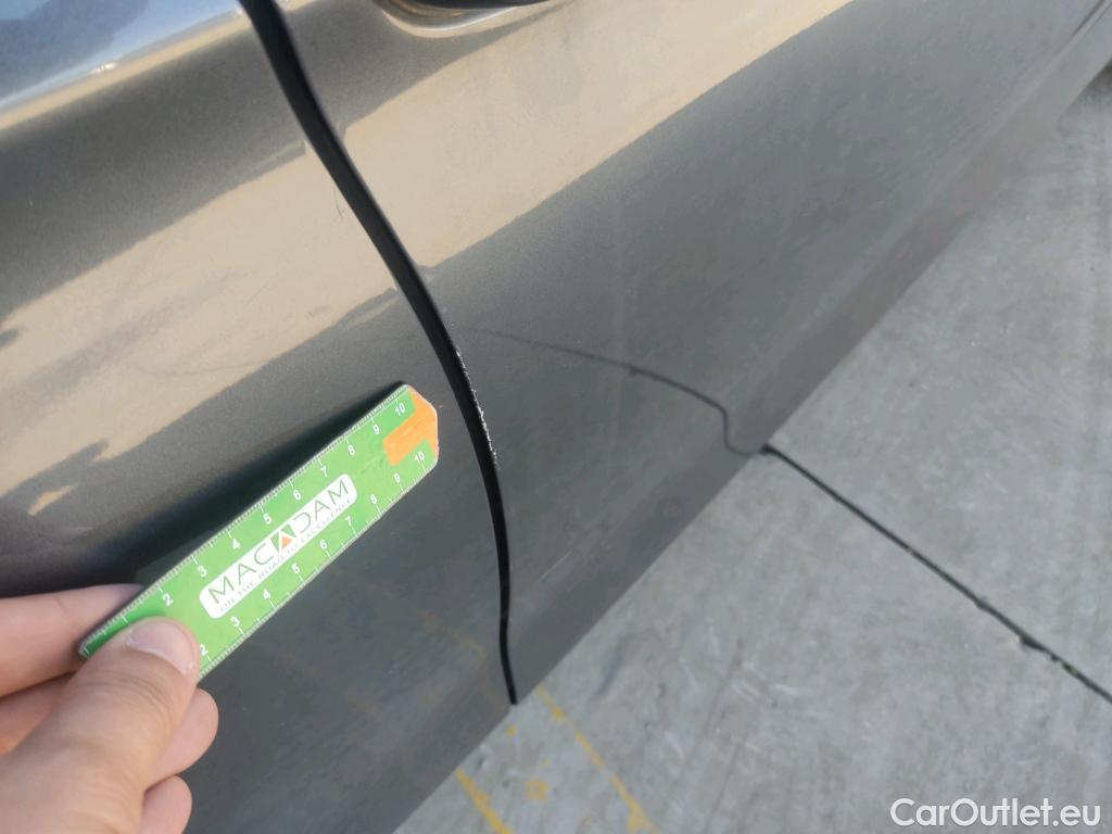  Bmw  Serie 3 BMW  5p 6G familiar 318d Touring #14