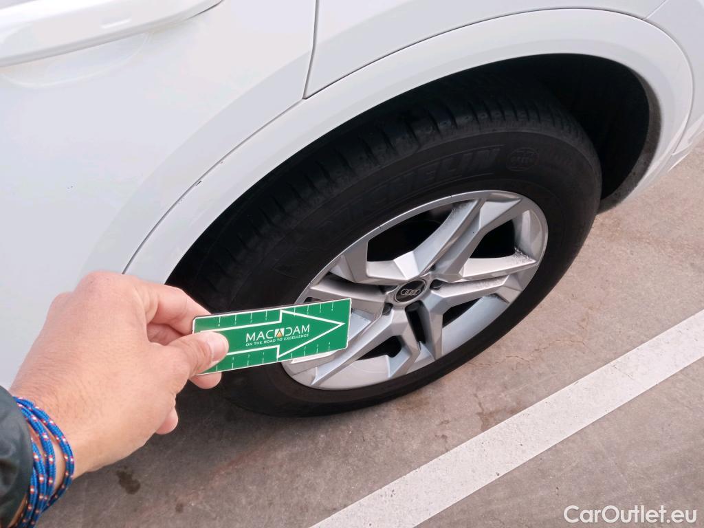  Audi  Q5 AUDI  / 2020 / 5P / todoterreno Advanced 35 TDI 120kW S tronic (AC2) #4