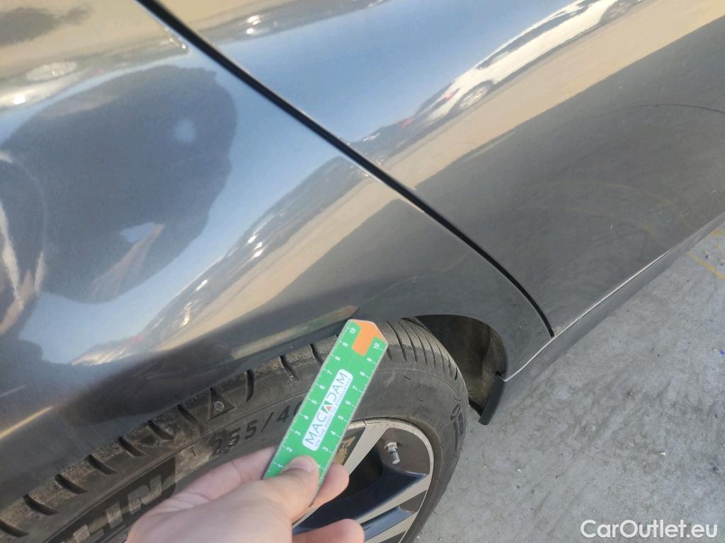  Bmw  Serie 3 BMW  5p 6G familiar 318d Touring #27