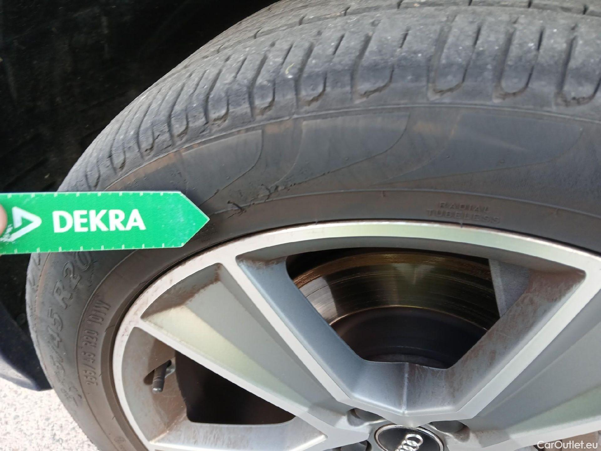  Audi  Q5 AUDI  / 2016 / 5P / S line 40 TDI 140kW quattro S tronic #2