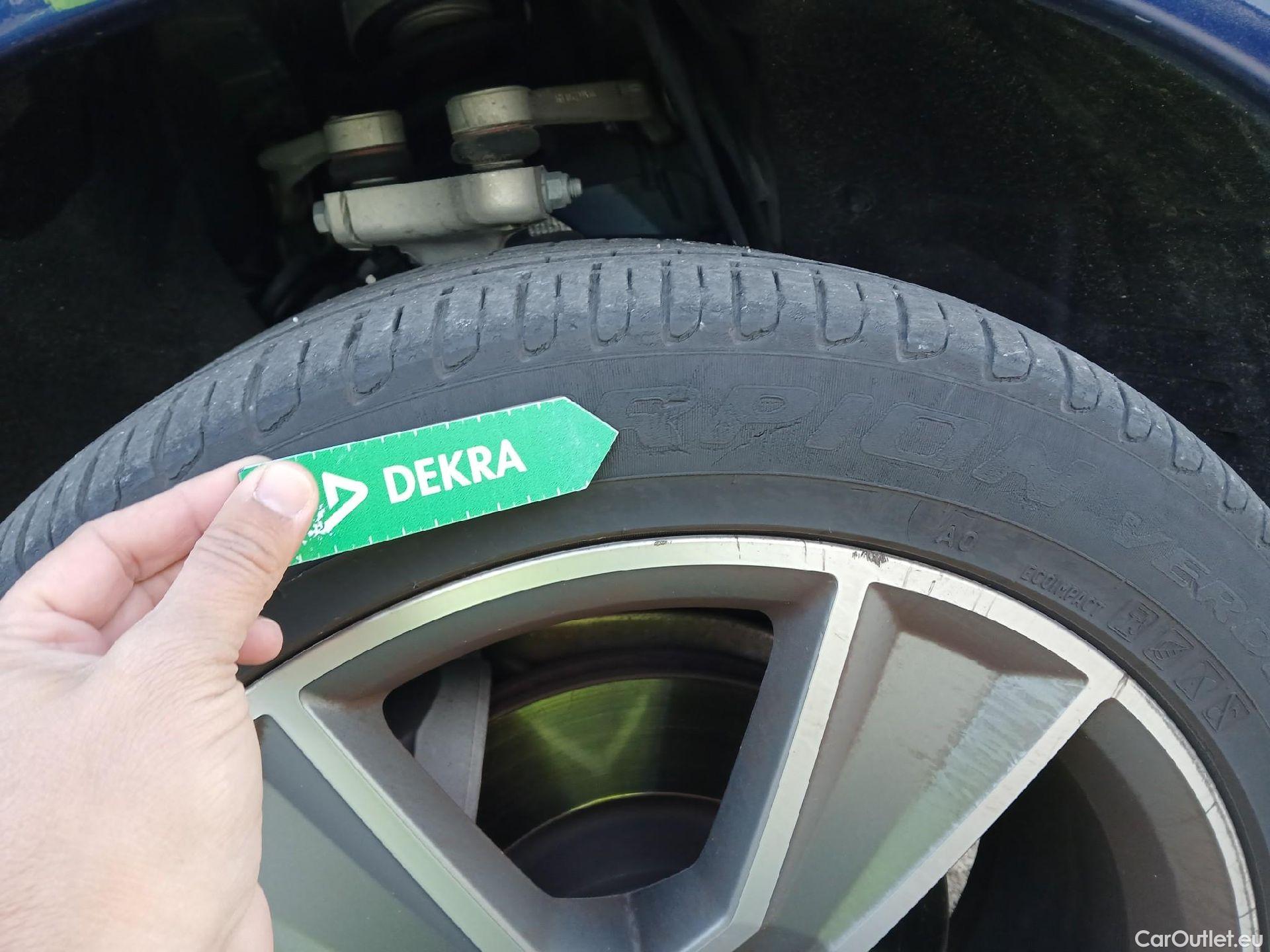  Audi  Q5 AUDI  / 2016 / 5P / S line 40 TDI 140kW quattro S tronic #5