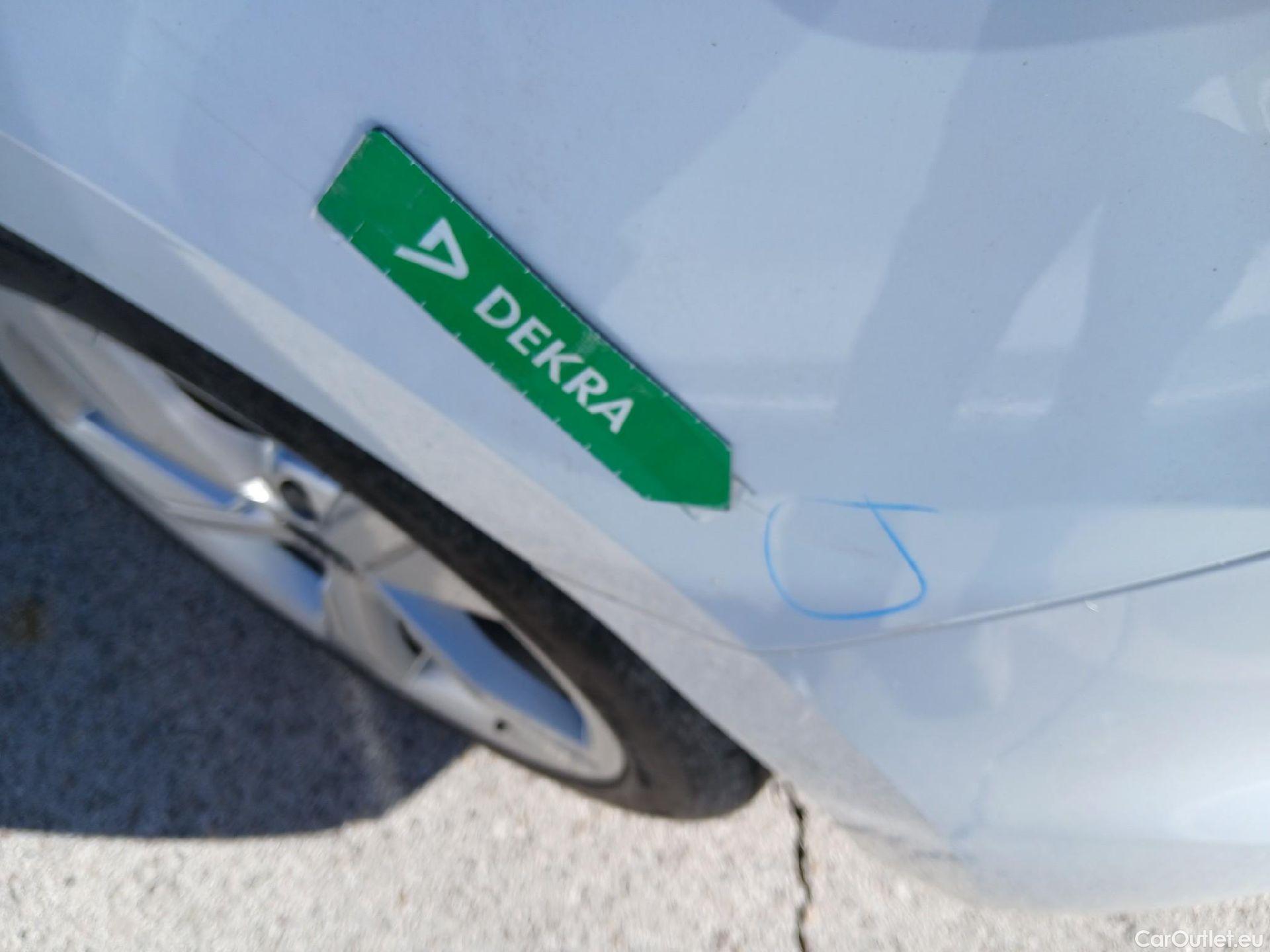  Audi  A1 Sportback AUDI A1 / 2018 / 5P / berlina con portón Sportback Advanced 25 TFSI 70kW (95CV) #17