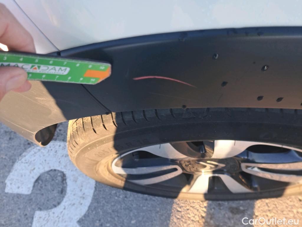  Citroen  C3 CITROEN  / 2020 / 5P / berlina con portón BlueHDi 75KW (100CV) S&S Feel Pack #16