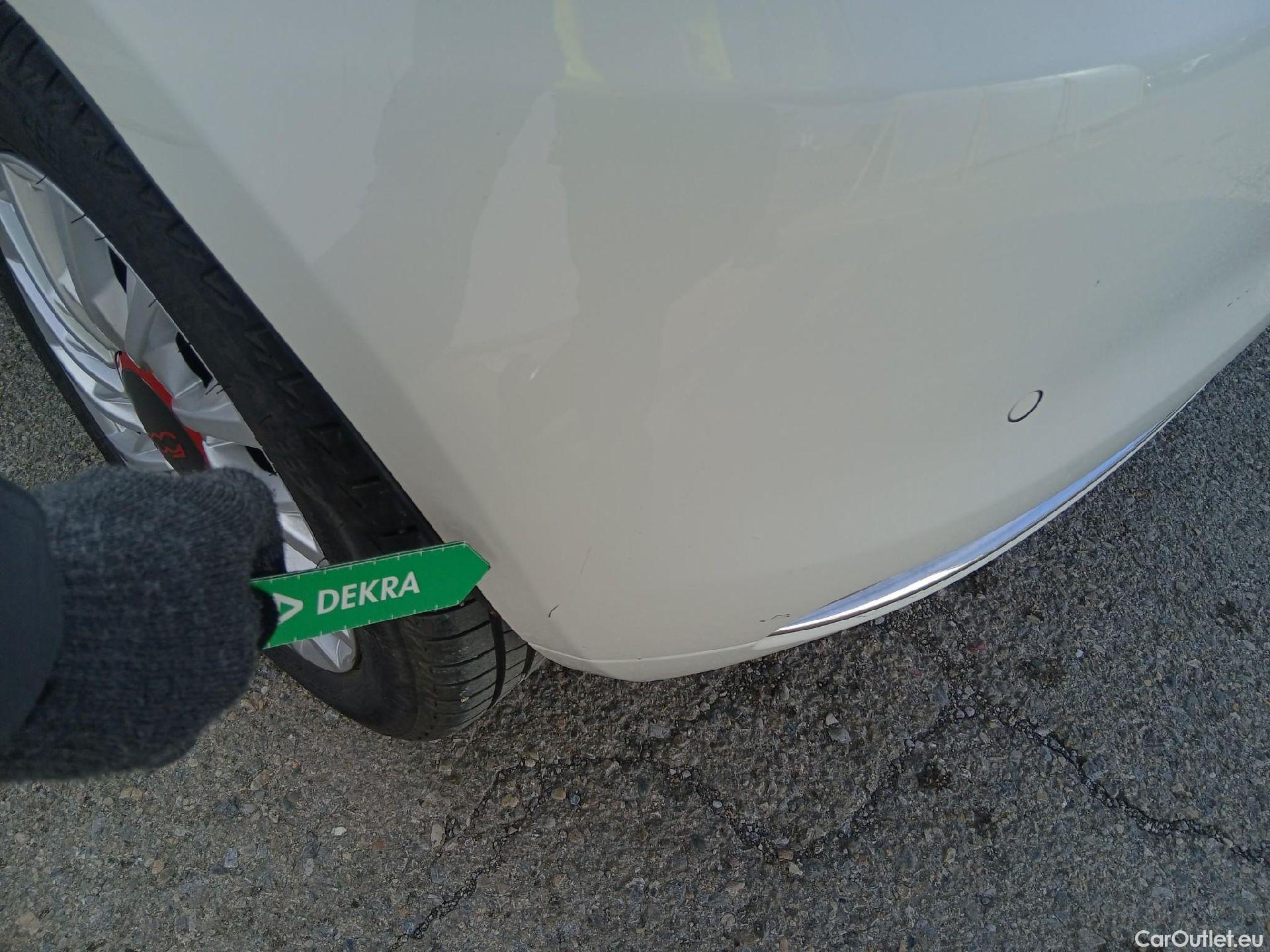  Fiat  500 FIAT  / 2015 / 3P / berlina con portón Red 1.0 Hybrid 51KW (70 CV)(SP)(SL) (AC4) #10