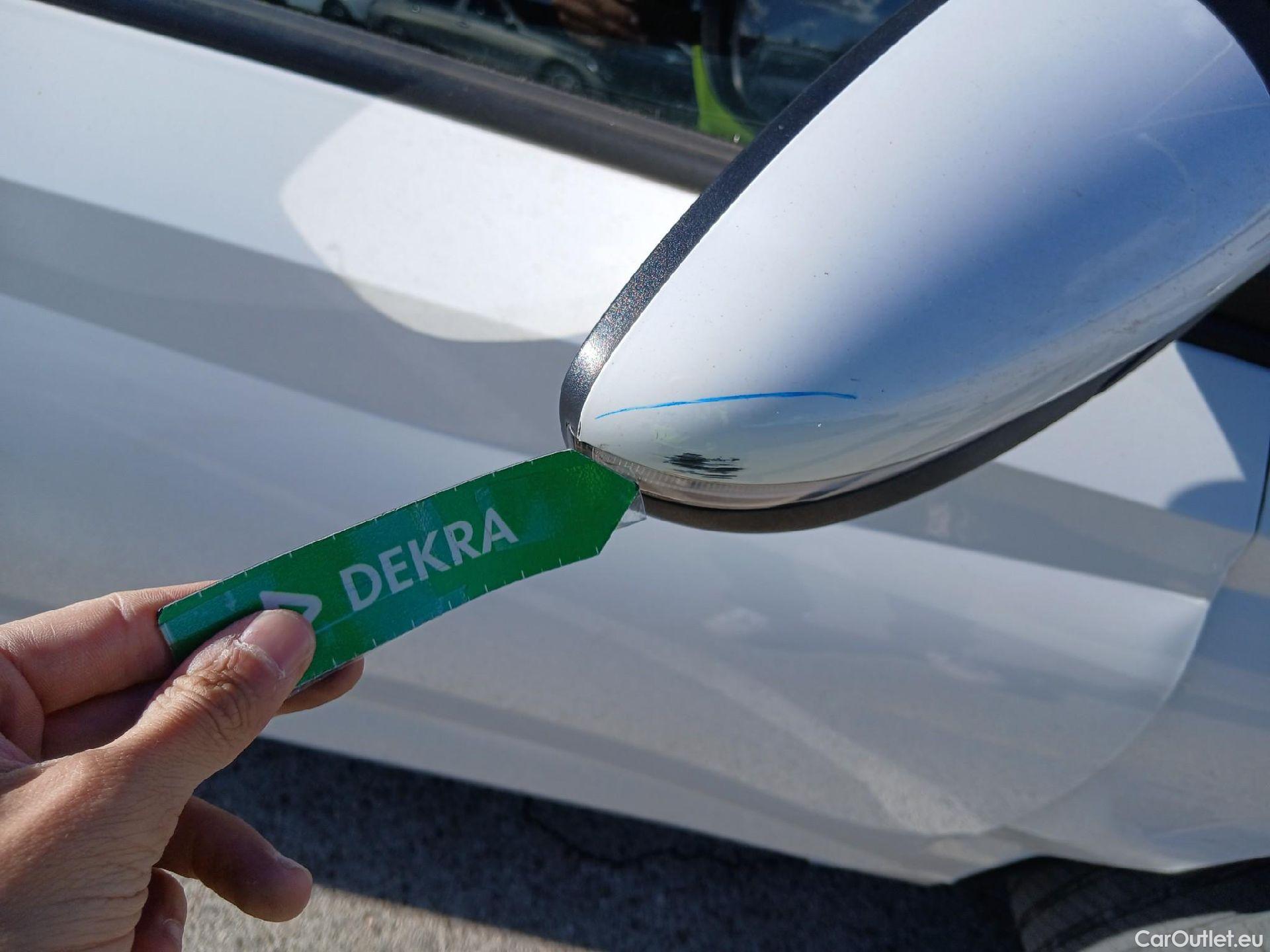  Hyundai  i20 HYUNDAI  / 2020 / 5P / berlina con portón 1.2 MPI SLX #39