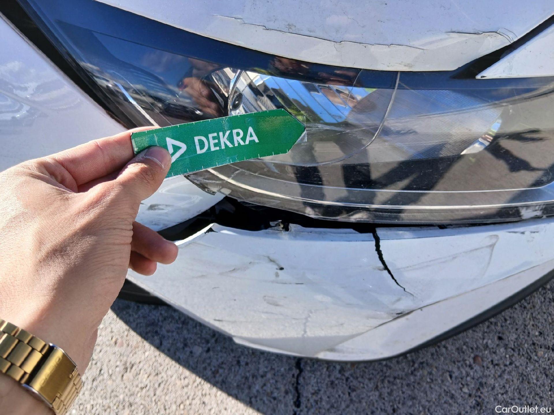  Hyundai  i20 HYUNDAI  / 2020 / 5P / berlina con portón 1.2 MPI SLX #10