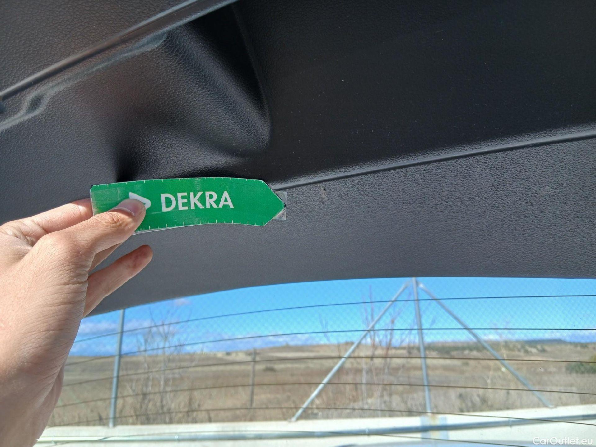  Hyundai  i20 HYUNDAI  / 2020 / 5P / berlina con portón 1.2 MPI SLX #30