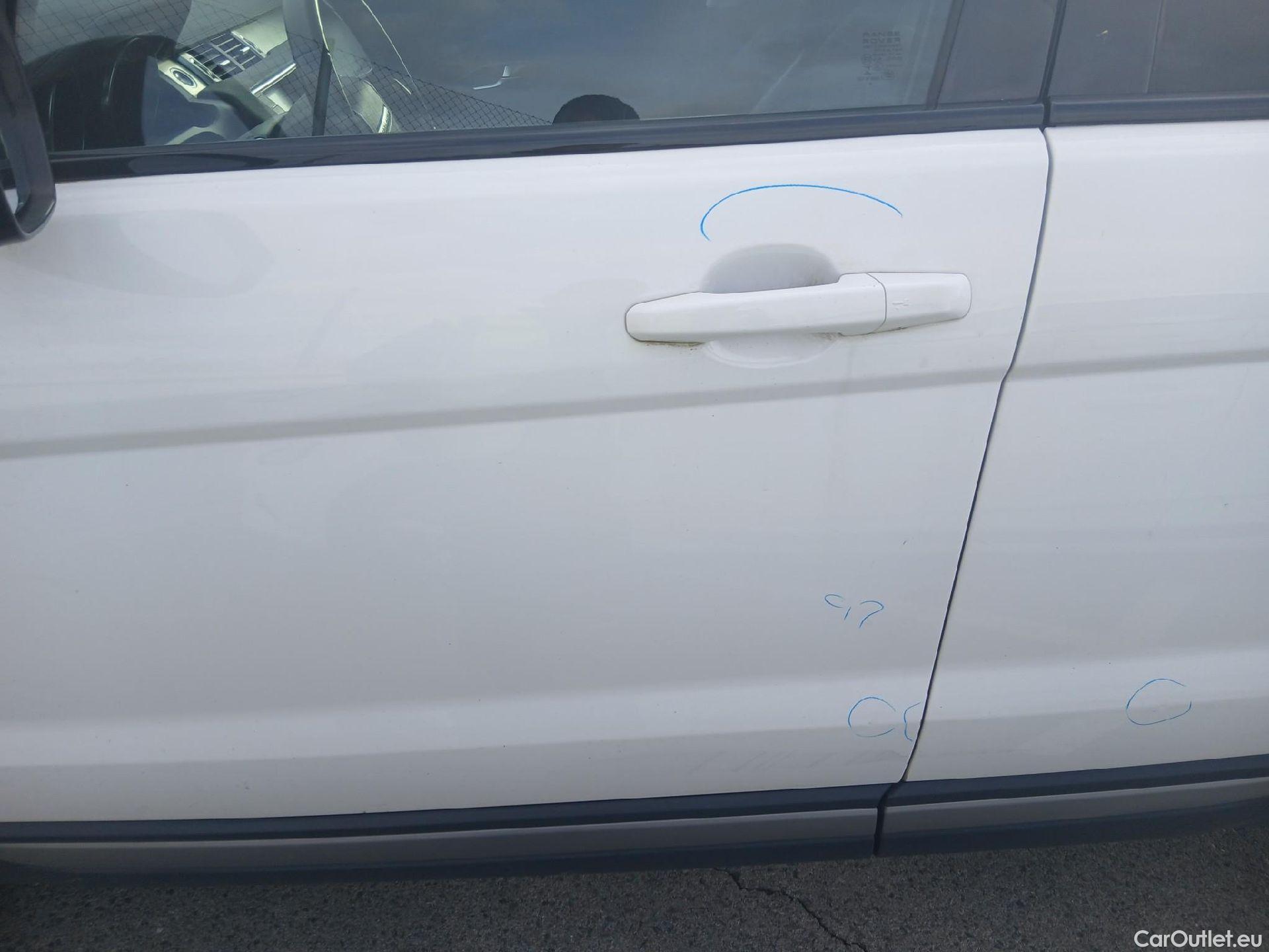  Land Rover  Range Rover LAND ROVER  Evoque / 2015 / 5P / 2.0L eD4 Diesel 110kW (150CV) 4x2 Pure #15