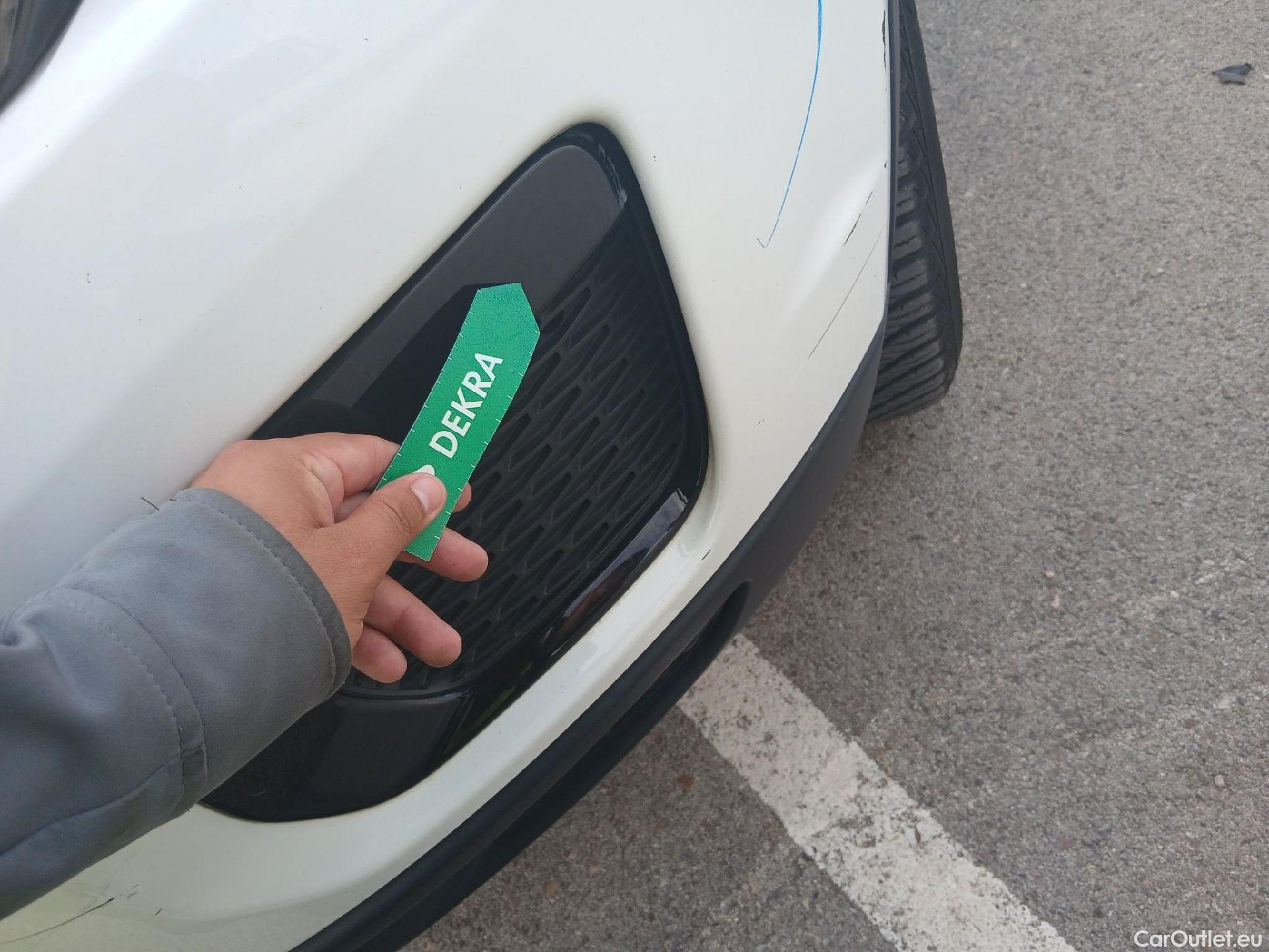  Land Rover  Range Rover LAND ROVER  Evoque / 2015 / 5P / 2.0L eD4 Diesel 110kW (150CV) 4x2 Pure #11