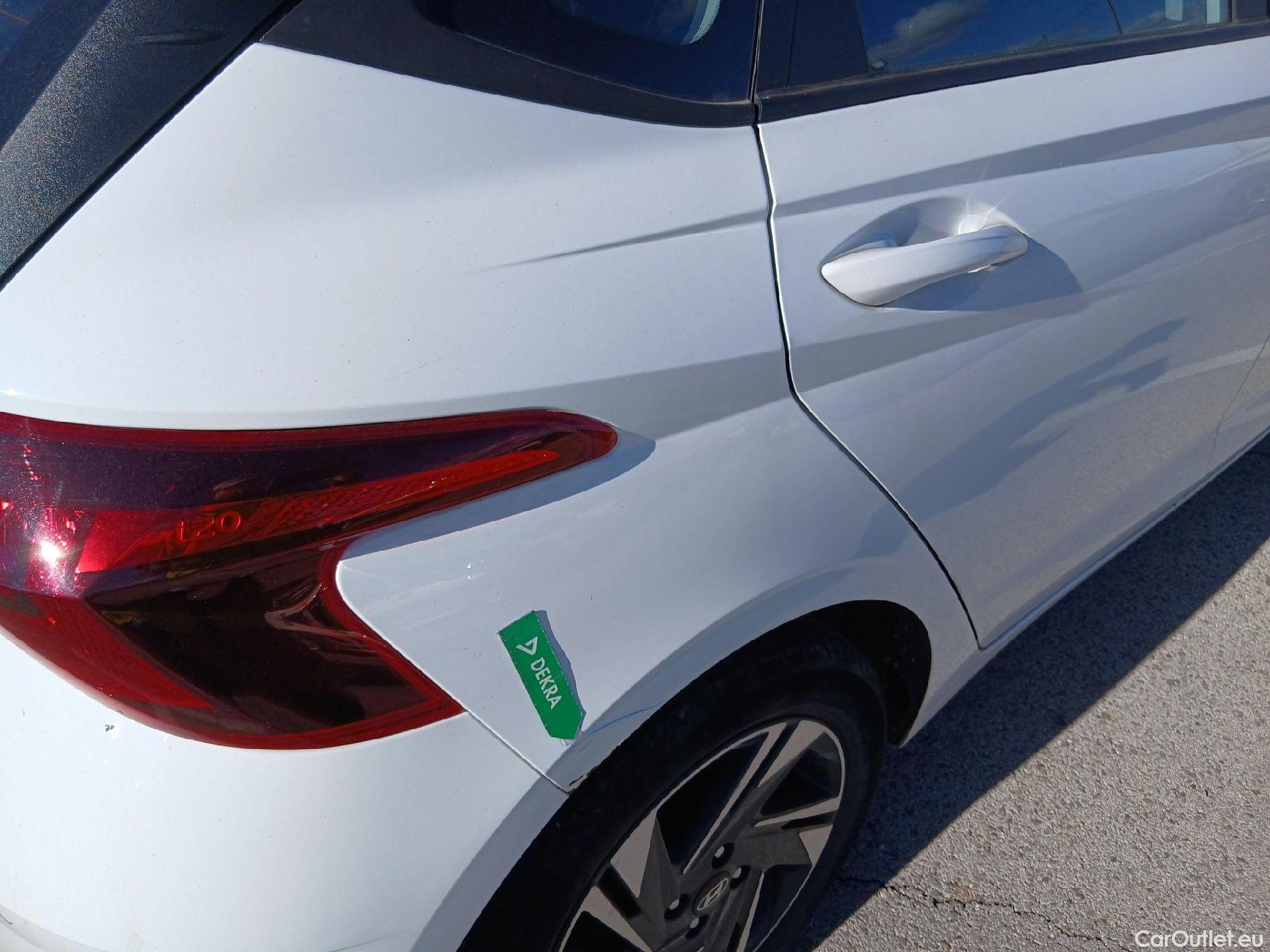  Hyundai  i20 HYUNDAI  / 2020 / 5P / berlina con portón 1.2 MPI SLX #35