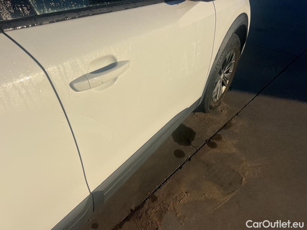  Peugeot  2008 PEUGEOT  / 2019 / 5P / todoterreno Active Pack BlueHDI 81kW (110CV) #4