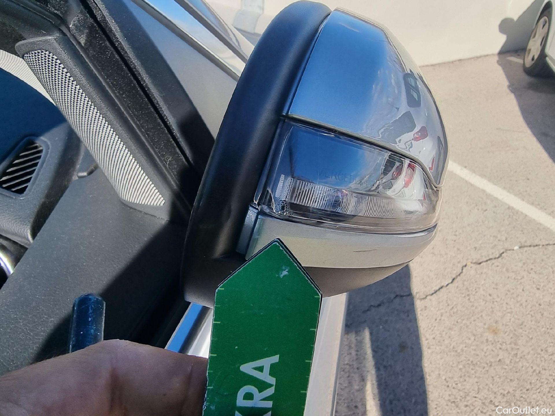  Mercedes  G-Klasee MERCEDES-BENZ Clase GLC / 2019 / 5P / todoterreno GLC 300 de 4MATIC #60