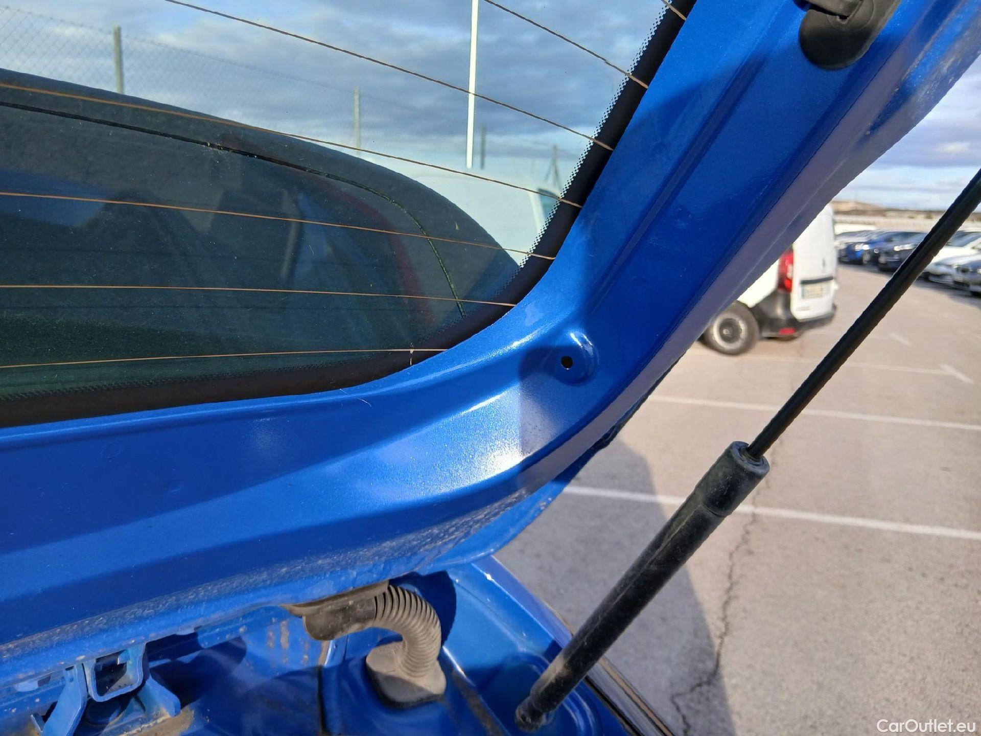  Opel  Corsa OPEL  / 2019 / 5P / berlina con portón 1.2T XHL 74kW (100CV) Edition #30