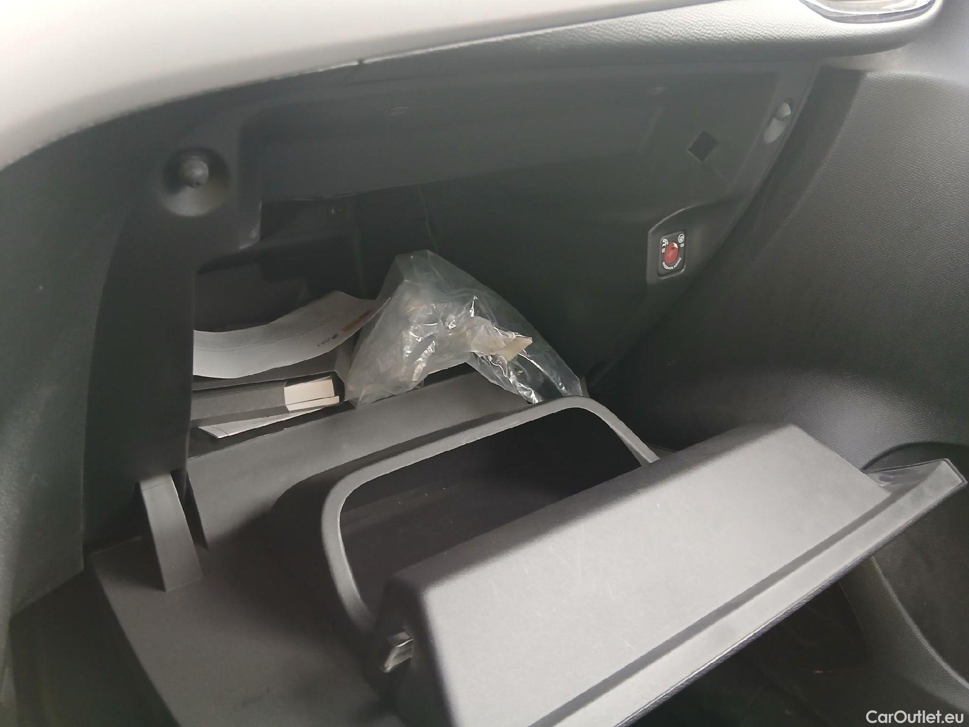  Opel  Corsa OPEL  / 2019 / 5P / berlina con portón 1.2T XHL 74kW (100CV) Edition #1