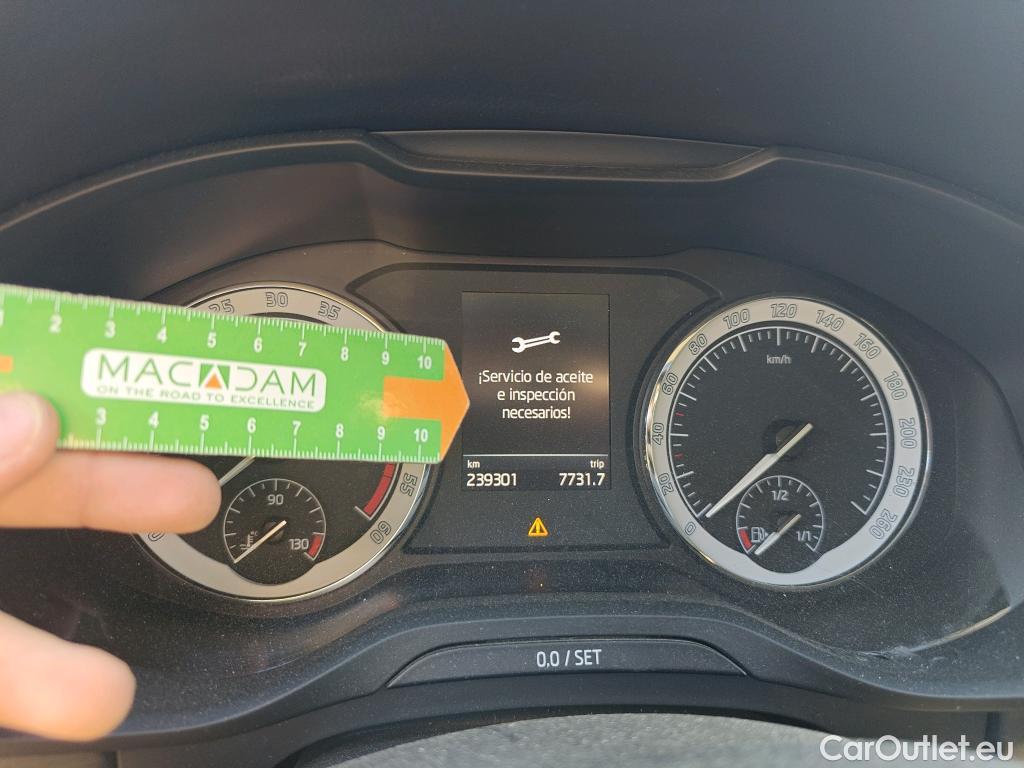  Skoda  Kodiaq SKODA  / 2016 / 5P / todoterreno 2.0 TDI 110KW (150cv) DSG 4x4 Ambition #33