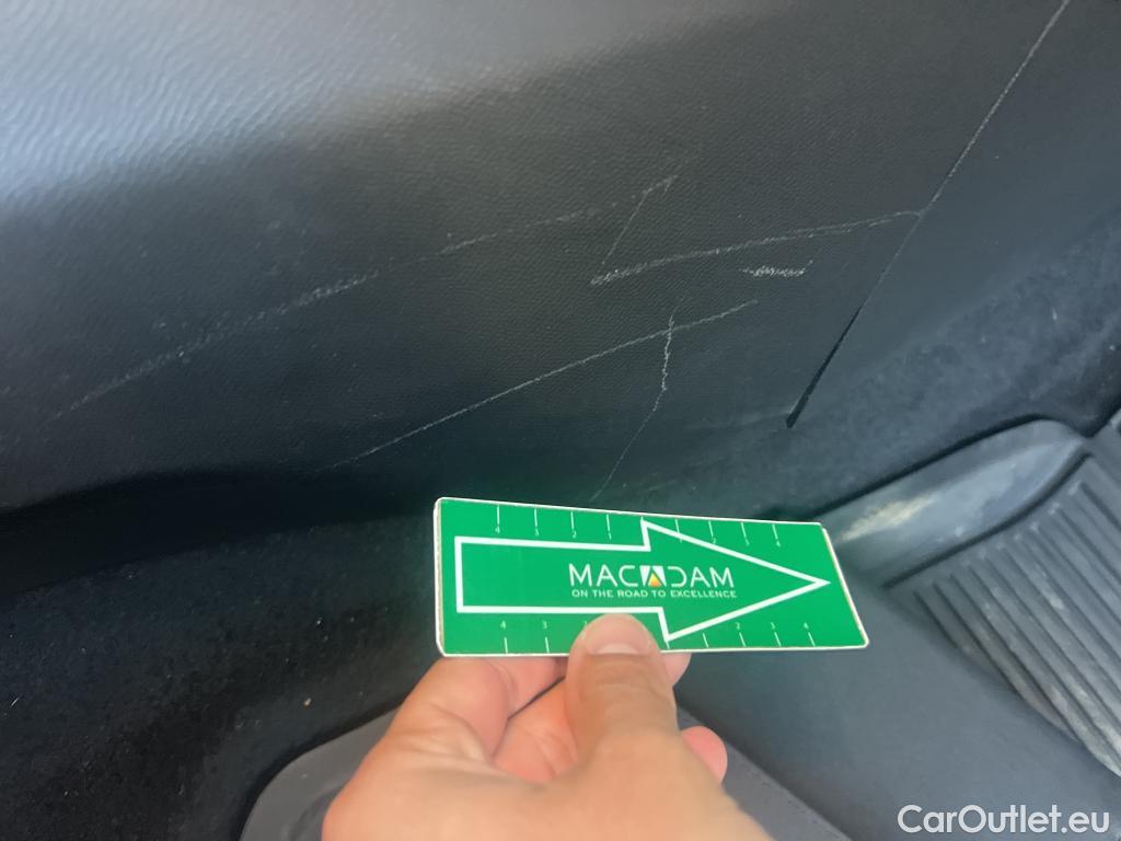  Peugeot  2008 PEUGEOT  / 2019 / 5P / todoterreno Active Pack BlueHDI 81kW (110CV) #2