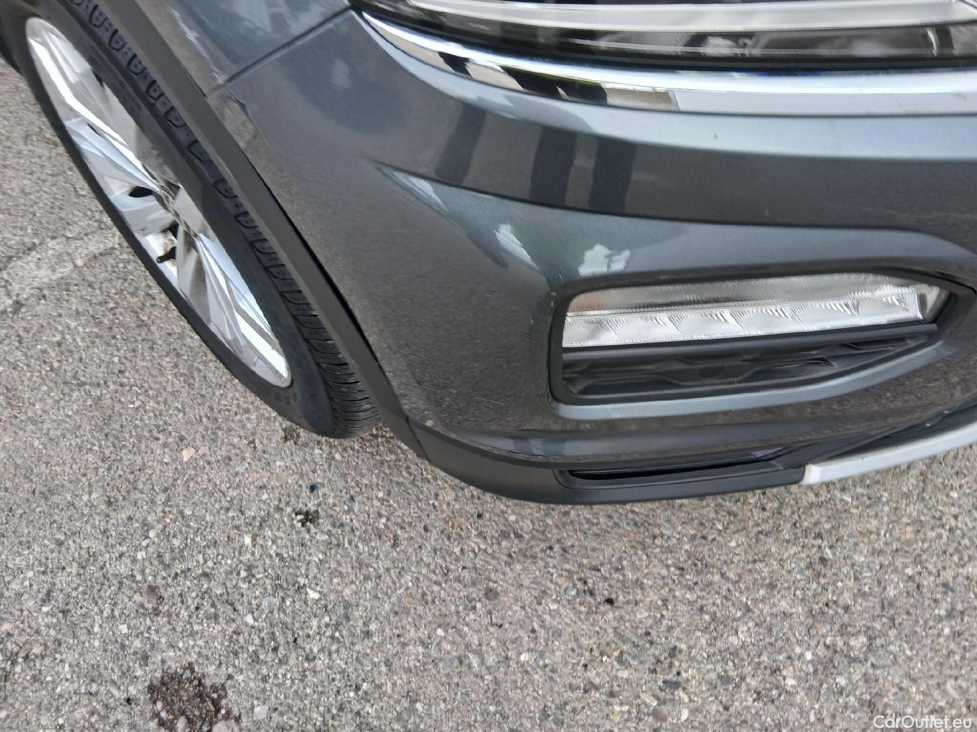  Volkswagen  T-ROC VOLKSWAGEN  / 2017 / 5P / todoterreno Advance 2.0 TDI 110kW (150CV) DSG (AC2) #2