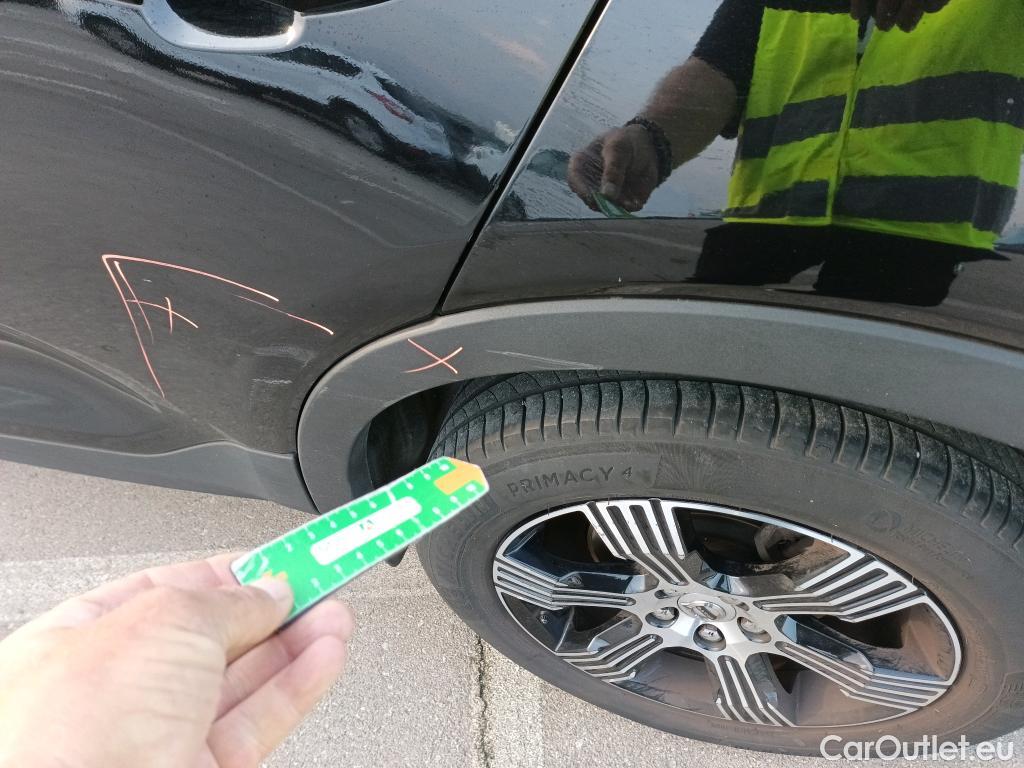  Volvo  XC 40 VOLVO XC40 / 2017 / 5P / 2.0 D4 AWD Inscription Auto #26