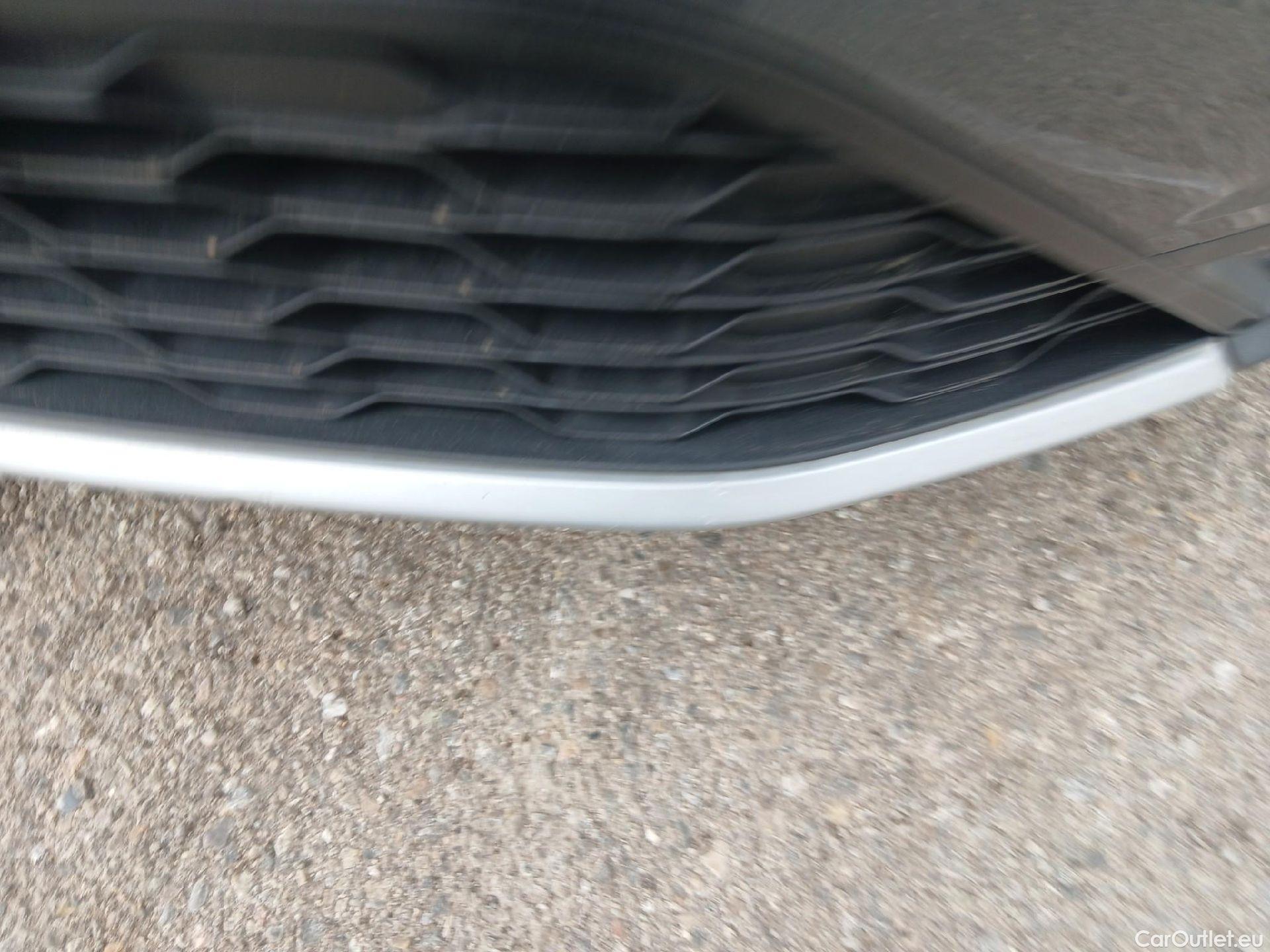  Volkswagen  T-ROC VOLKSWAGEN  / 2017 / 5P / todoterreno Advance 2.0 TDI 110kW (150CV) DSG (AC2) #4