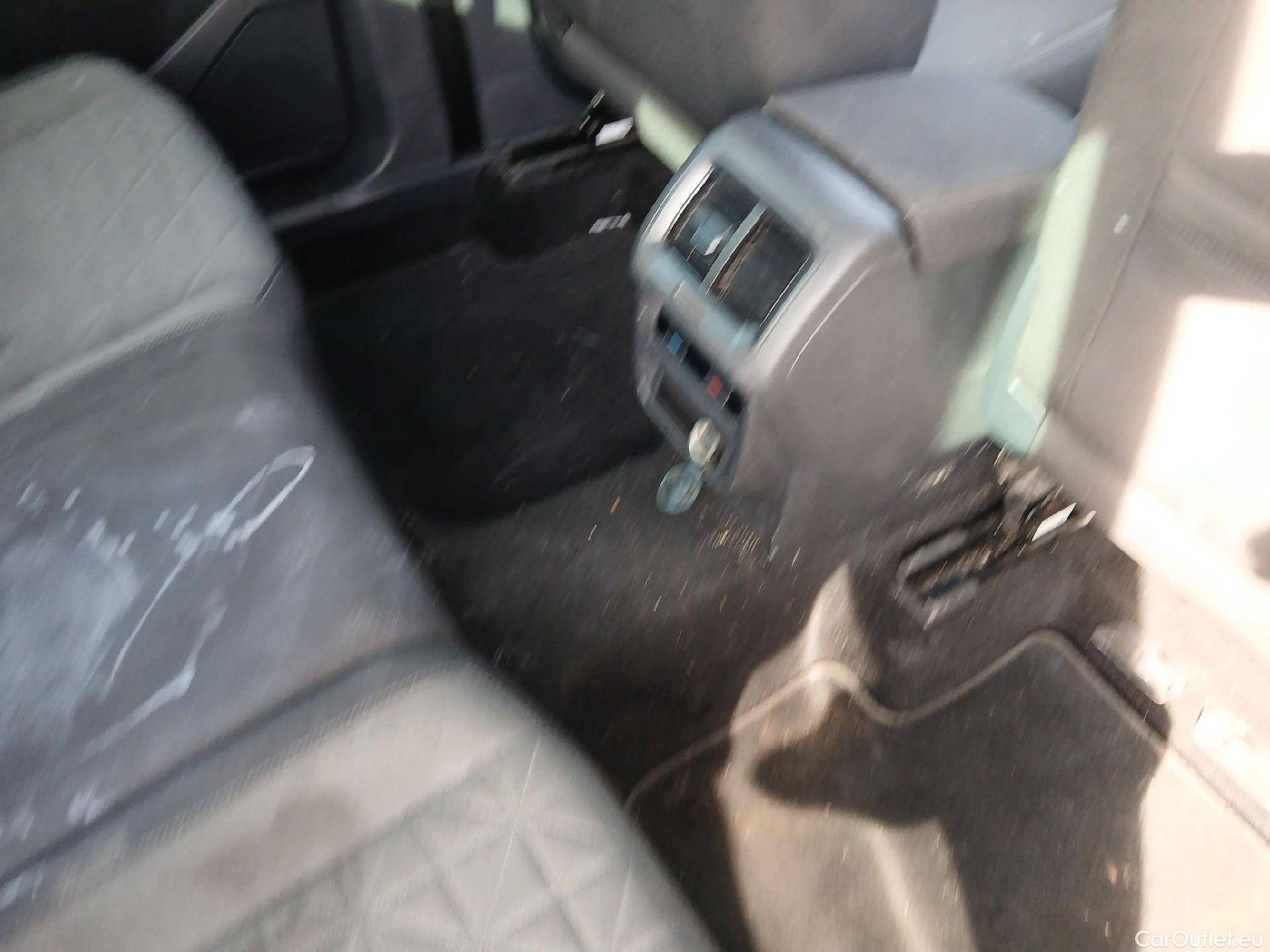  Volkswagen  Tiguan VOLKSWAGEN  / 2020 / 5P / todoterreno Life 2.0 TDI 110kW (150CV) DSG (AC2) #6