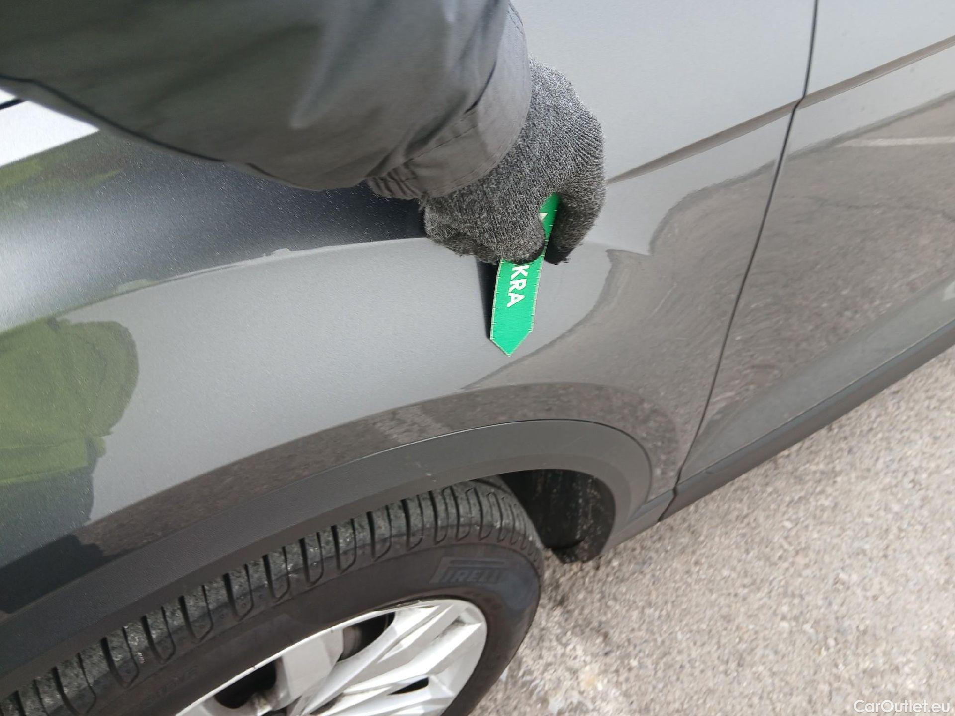  Volkswagen  T-ROC VOLKSWAGEN  / 2017 / 5P / todoterreno Advance 2.0 TDI 110kW (150CV) DSG (AC2) #6