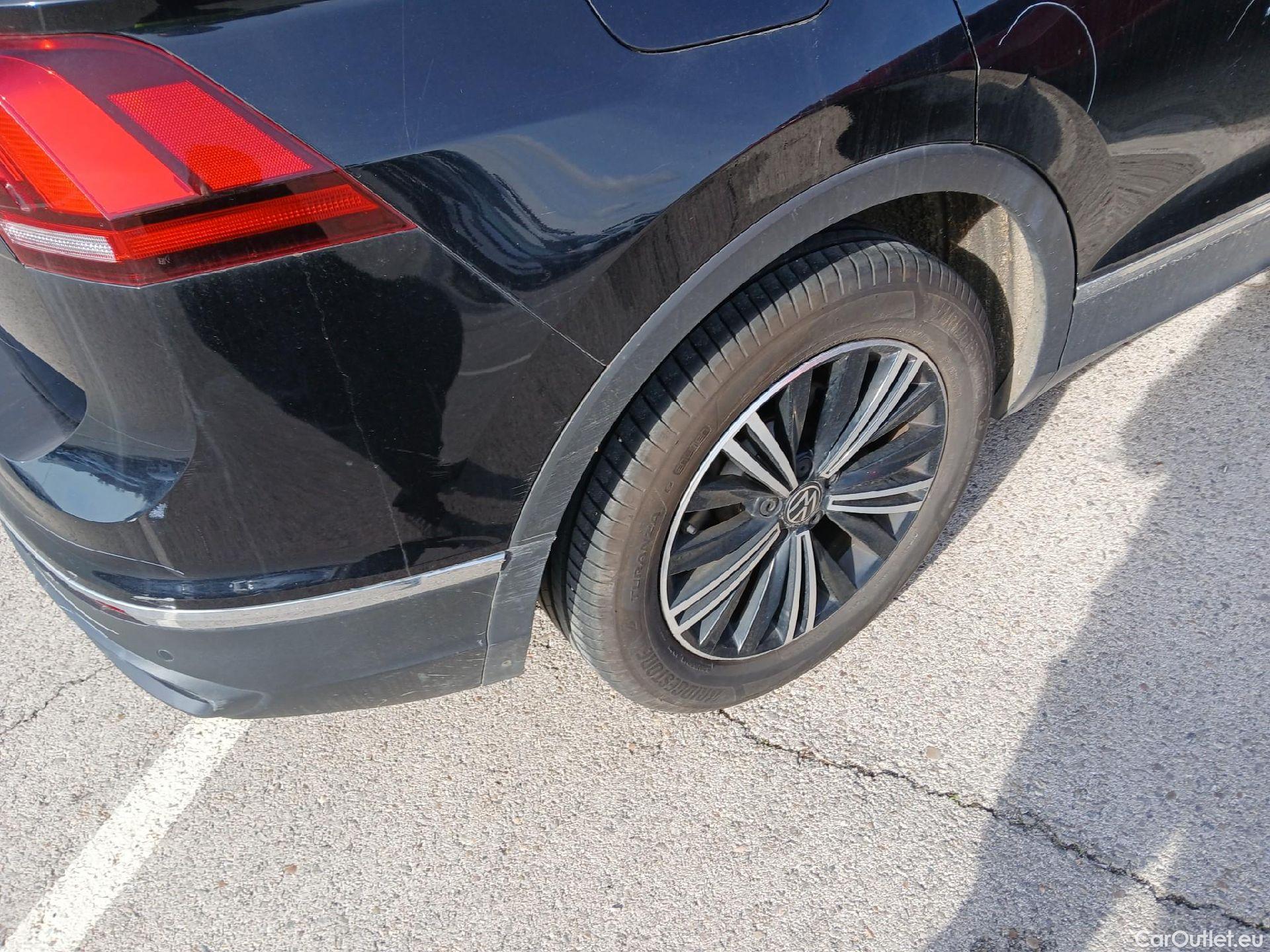  Volkswagen  Tiguan VOLKSWAGEN  / 2020 / 5P / todoterreno Life 2.0 TDI 110kW (150CV) DSG (AC2) #36