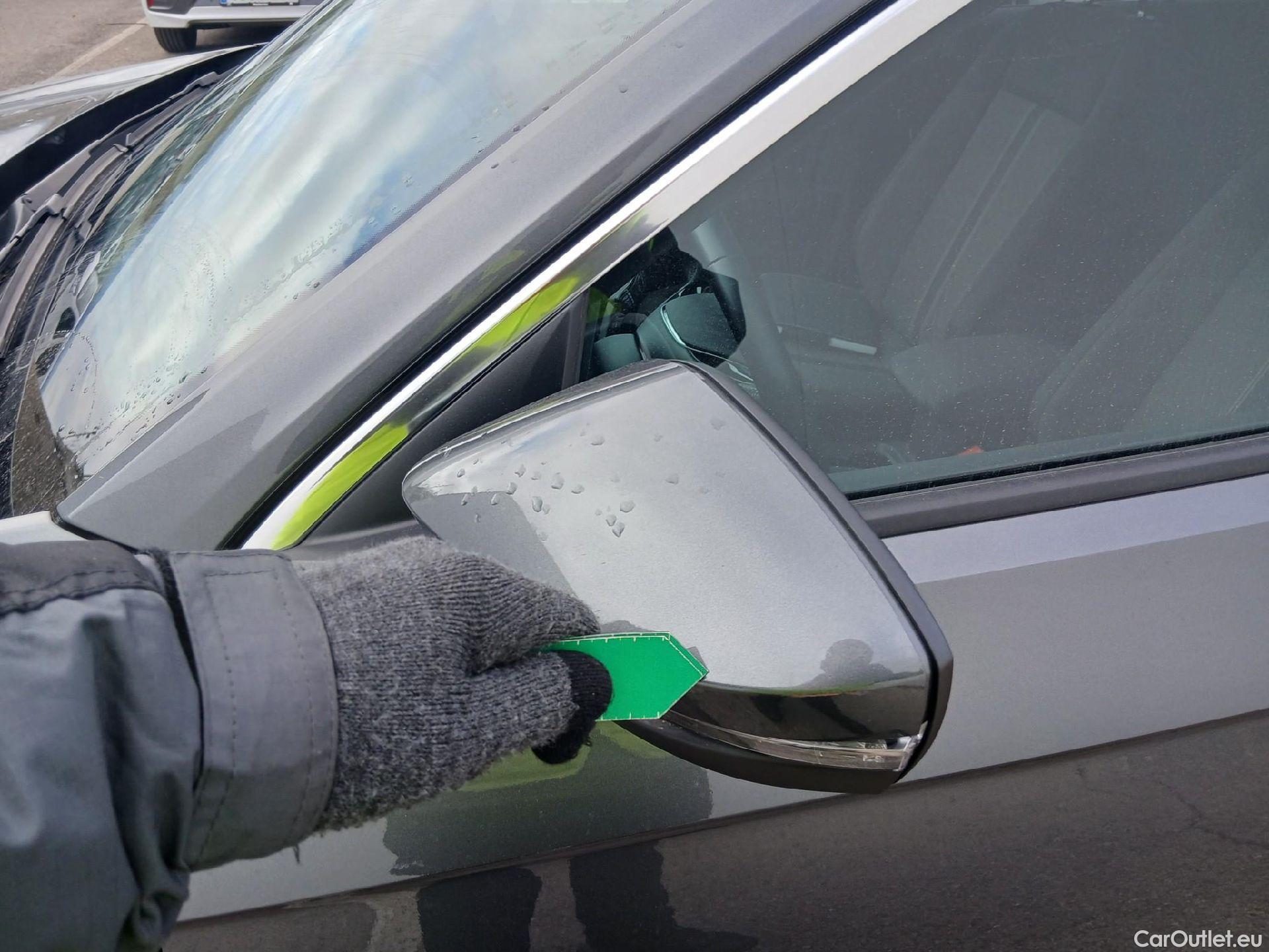  Volkswagen  T-ROC VOLKSWAGEN  / 2017 / 5P / todoterreno Advance 2.0 TDI 110kW (150CV) DSG (AC2) #7