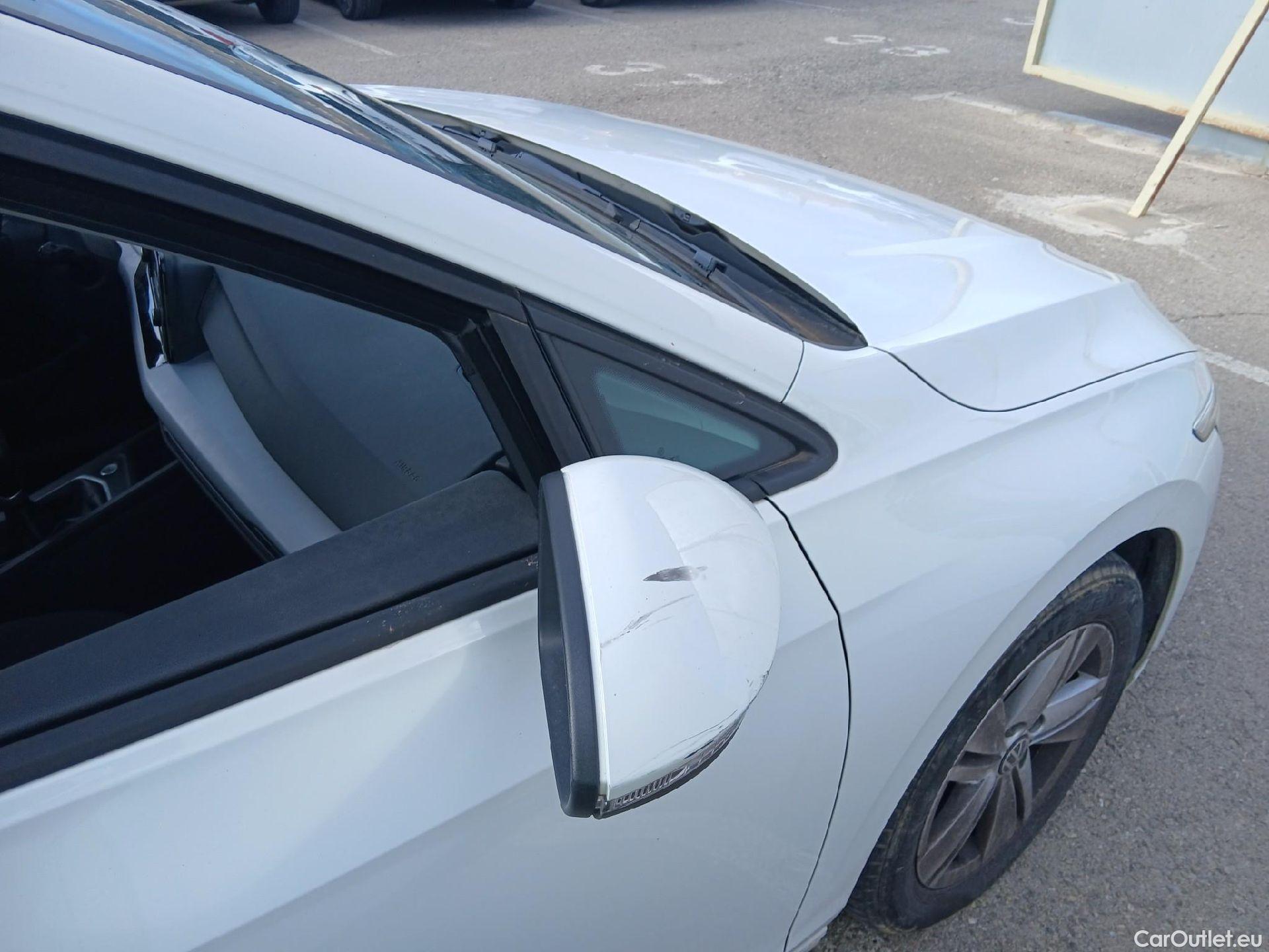  Volkswagen  Golf  VOLKSWAGEN / 2020 / 5P / berlina con portón 1.0 TSI 81kW (110CV) #24