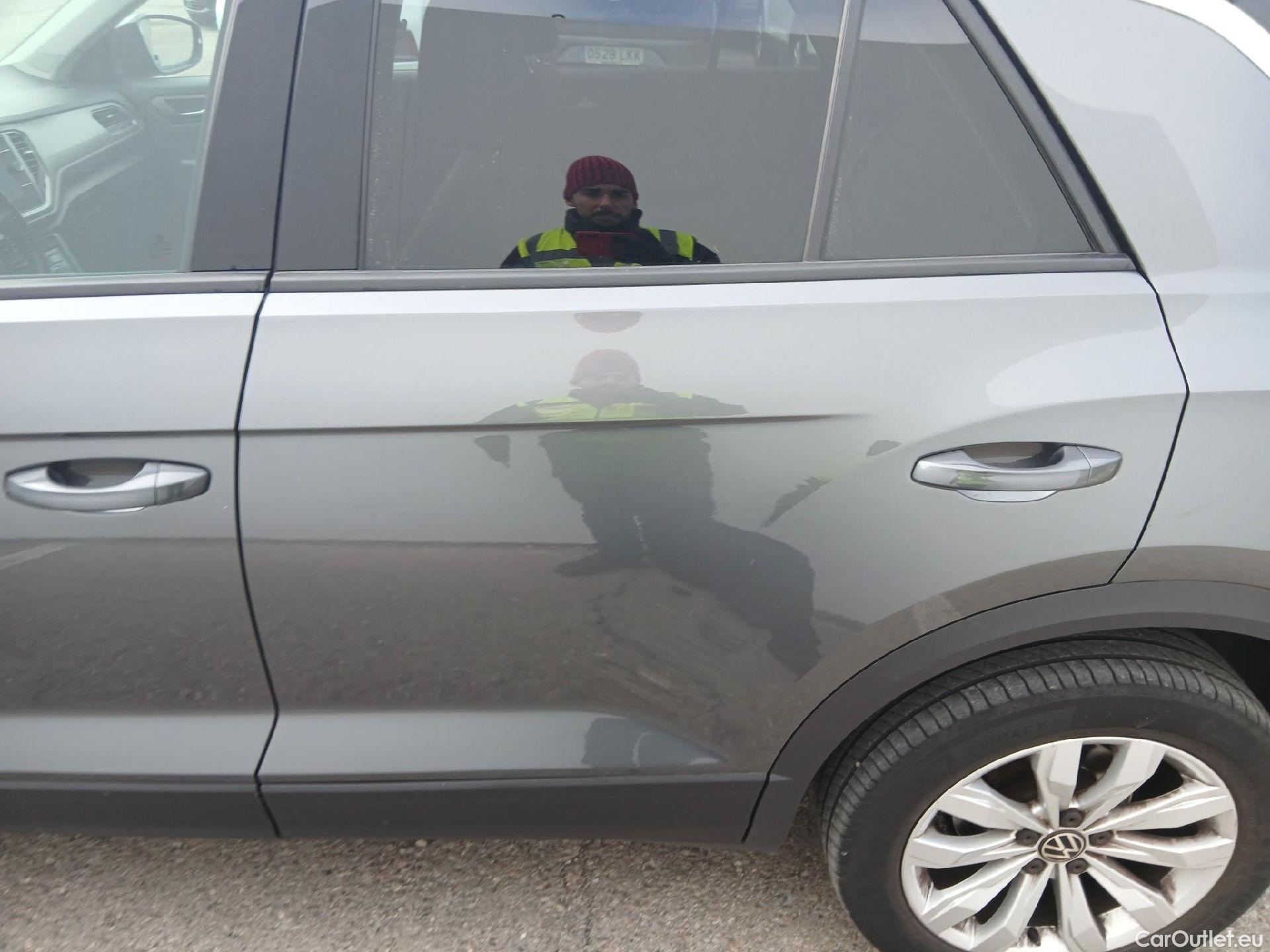  Volkswagen  T-ROC VOLKSWAGEN  / 2017 / 5P / todoterreno Advance 2.0 TDI 110kW (150CV) DSG (AC2) #12