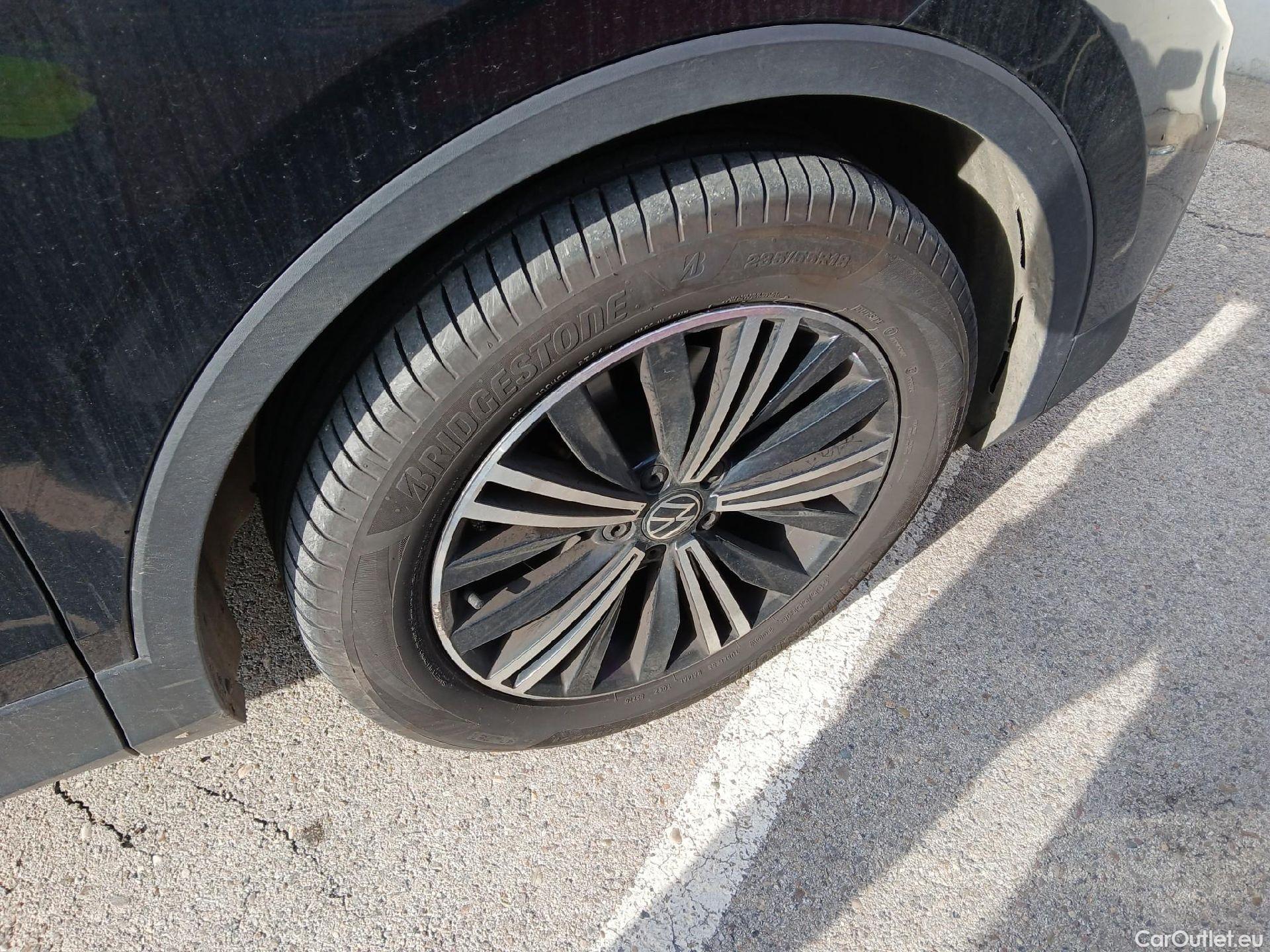  Volkswagen  Tiguan VOLKSWAGEN  / 2020 / 5P / todoterreno Life 2.0 TDI 110kW (150CV) DSG (AC2) #11