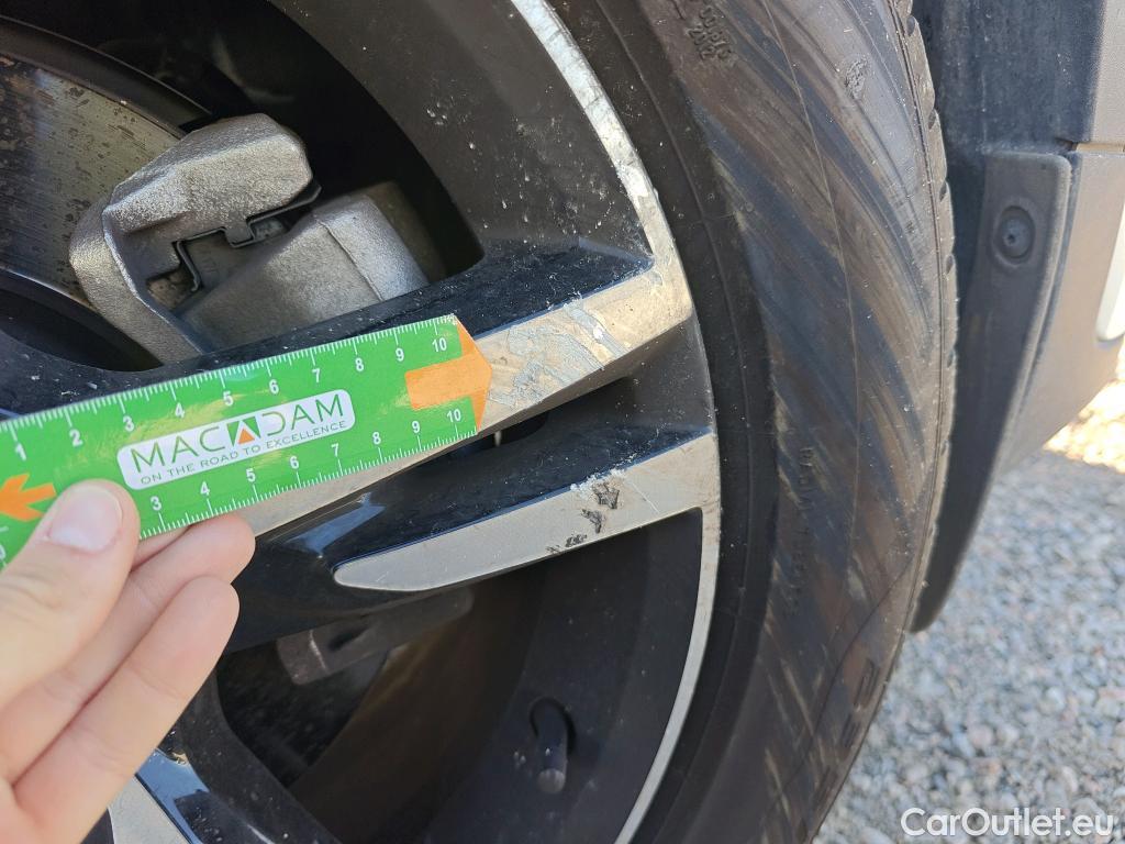  Volvo  XC 40 XC40 Plus Dark 2WD 2.0 165CV AT7 E6d #5