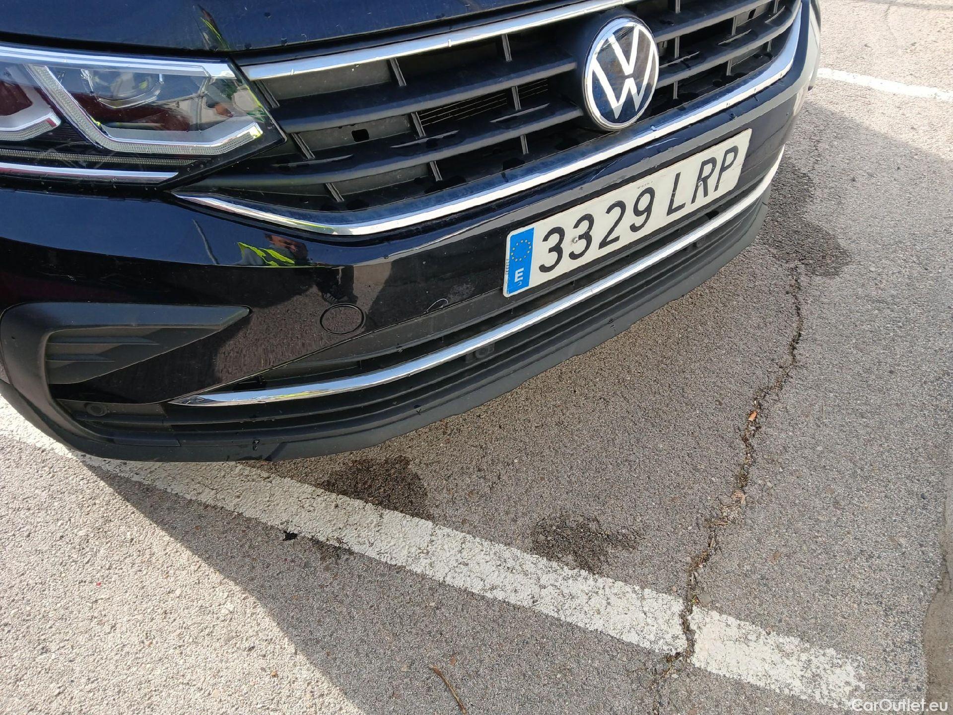  Volkswagen  Tiguan VOLKSWAGEN  / 2020 / 5P / todoterreno Life 2.0 TDI 110kW (150CV) DSG (AC2) #16