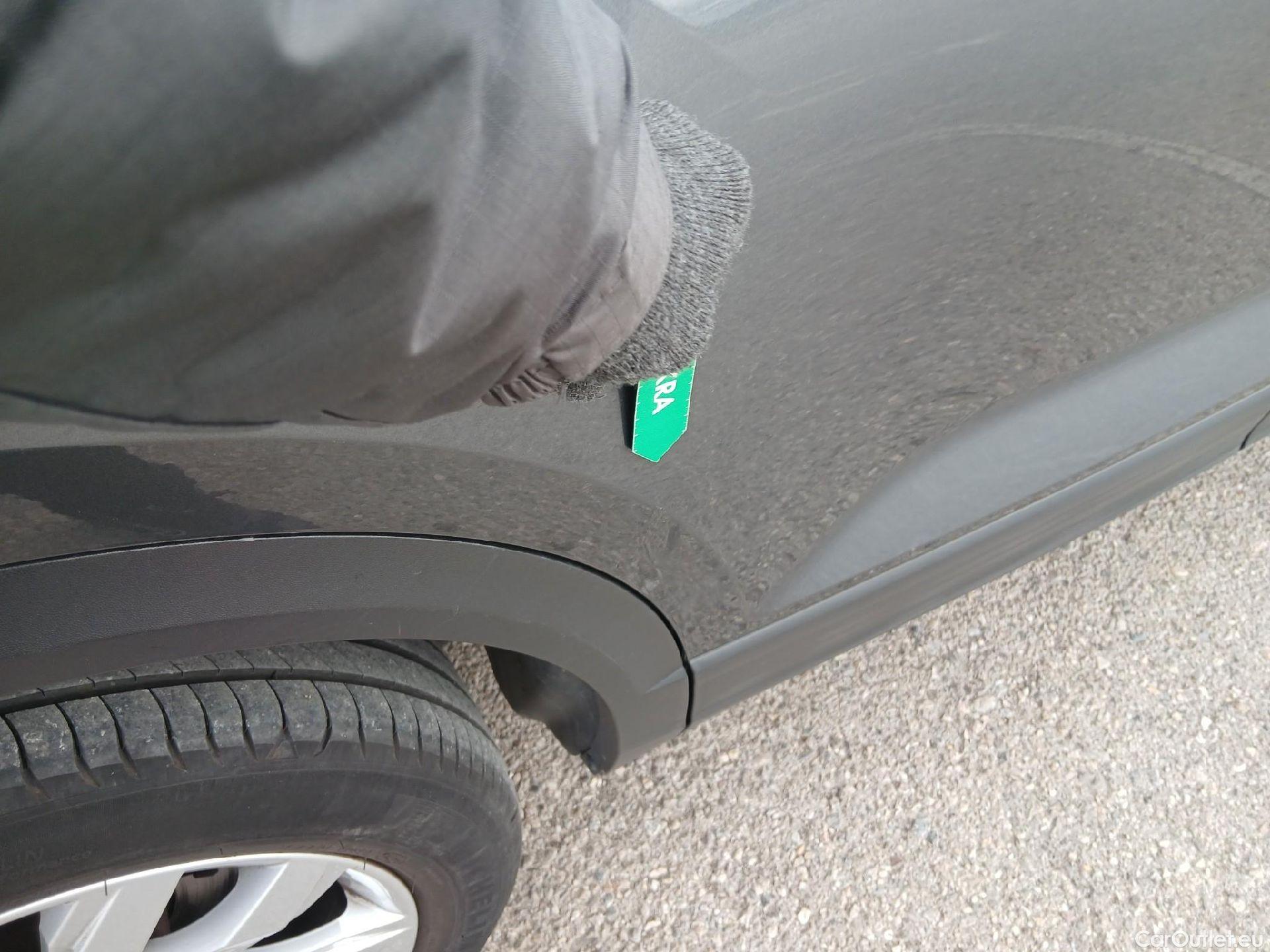  Volkswagen  T-ROC VOLKSWAGEN  / 2017 / 5P / todoterreno Advance 2.0 TDI 110kW (150CV) DSG (AC2) #17