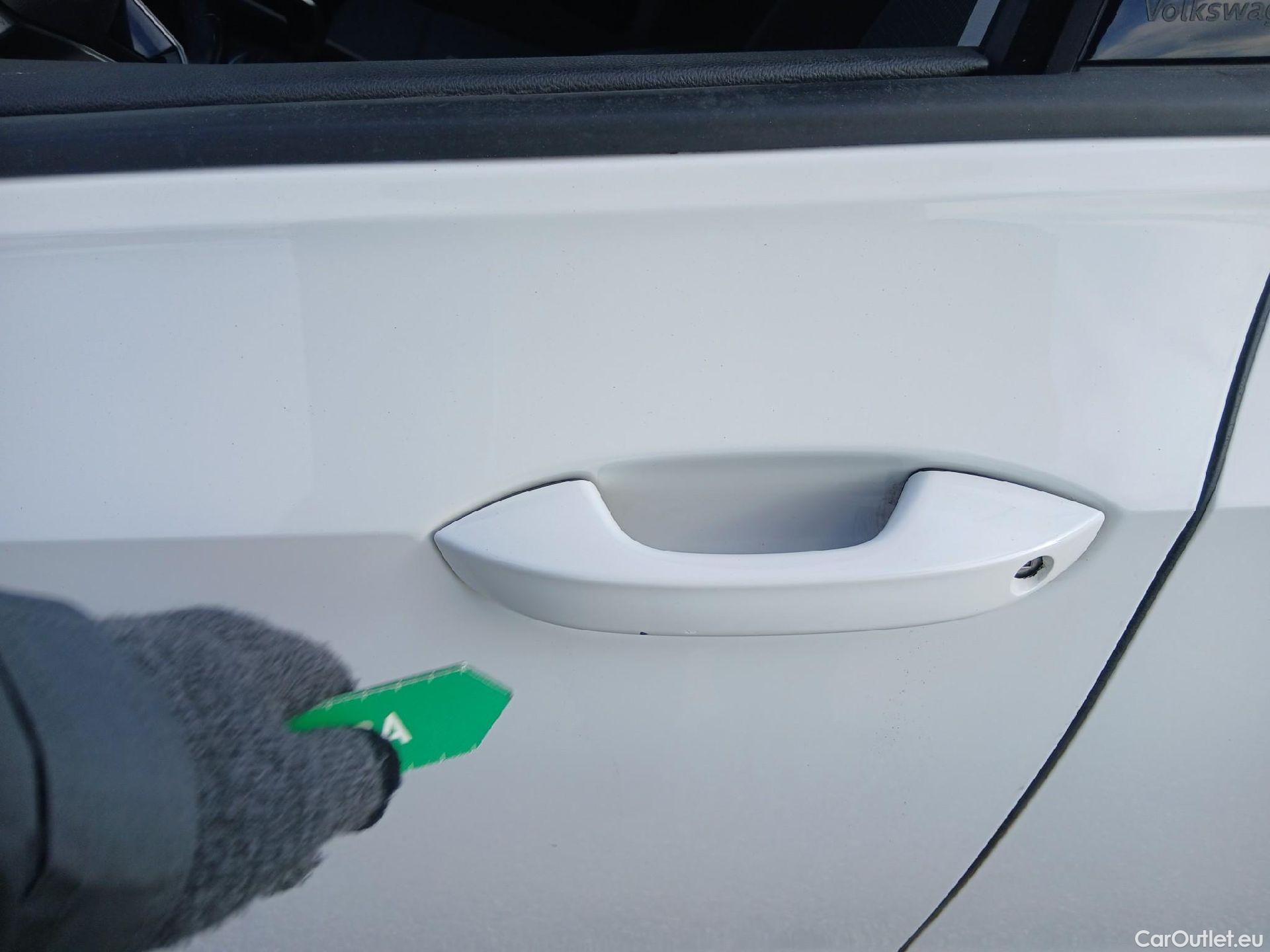  Volkswagen  Golf  VOLKSWAGEN / 2020 / 5P / berlina con portón 1.0 TSI 81kW (110CV) #12