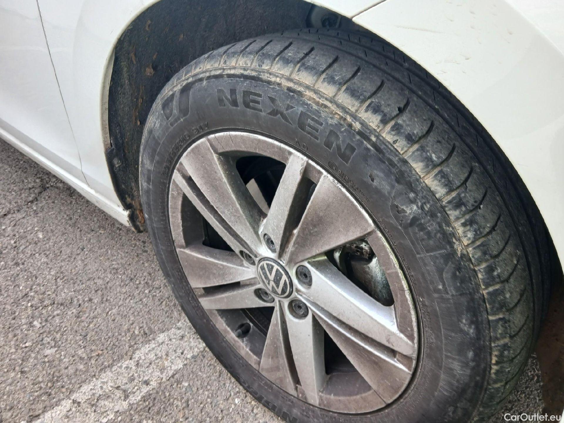  Volkswagen  Golf  VOLKSWAGEN / 2020 / 5P / berlina con portón 1.0 TSI 81kW (110CV) #25