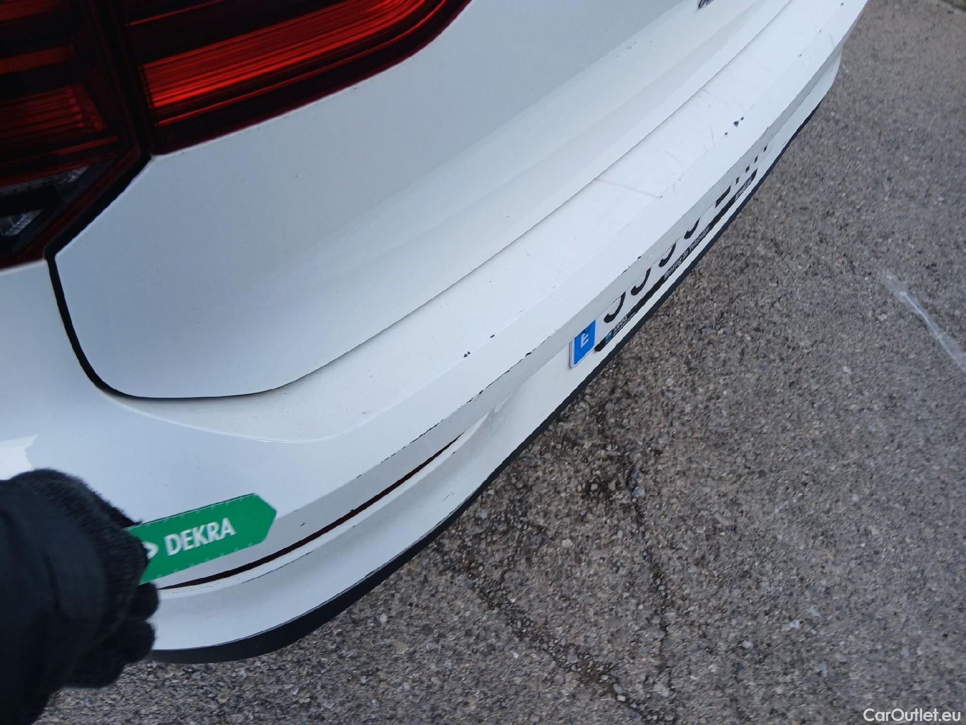  Volkswagen  Golf  VOLKSWAGEN / 2020 / 5P / berlina con portón 1.0 TSI 81kW (110CV) #16