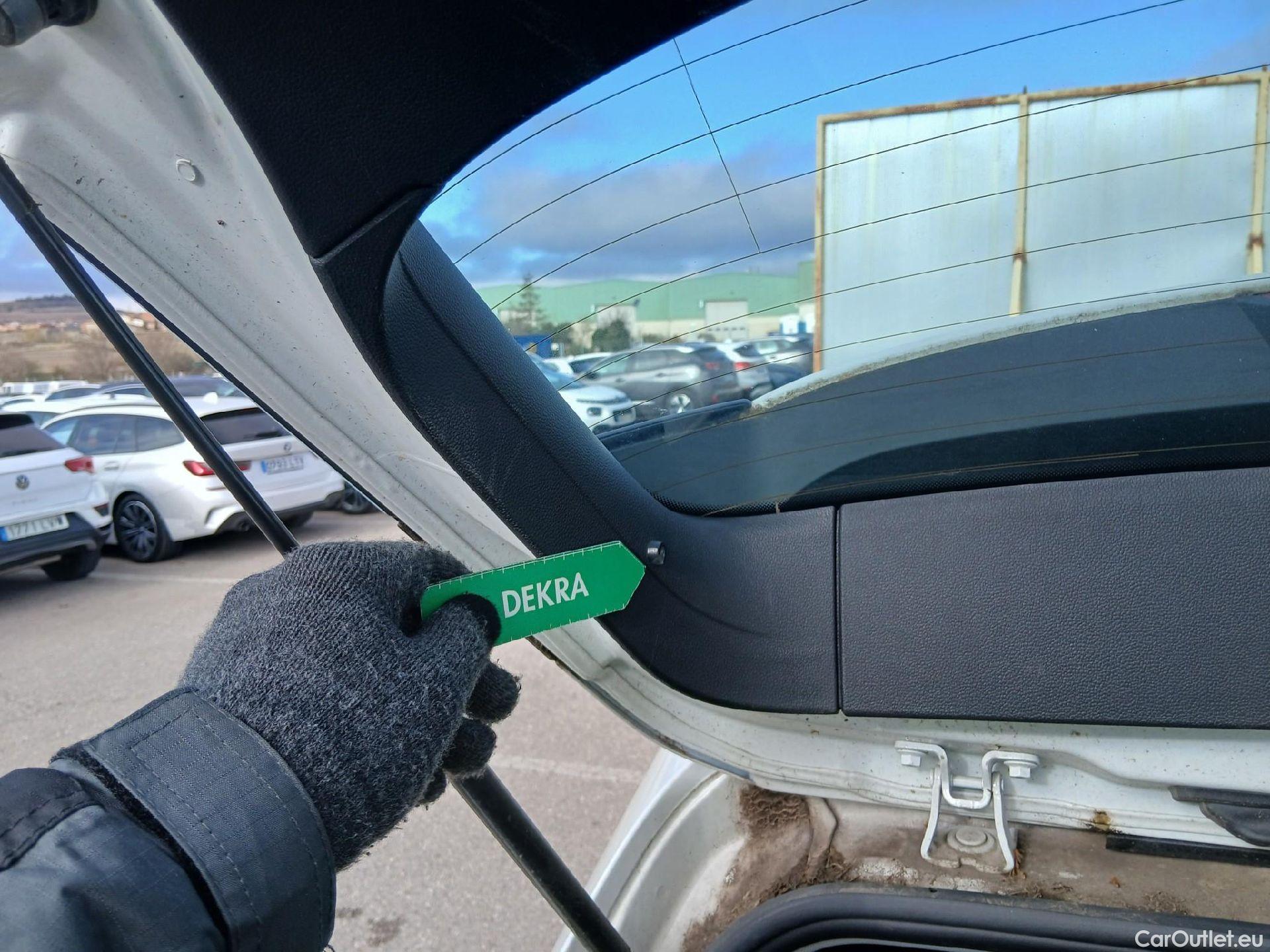  Volkswagen  Golf  VOLKSWAGEN / 2020 / 5P / berlina con portón 1.0 TSI 81kW (110CV) #30