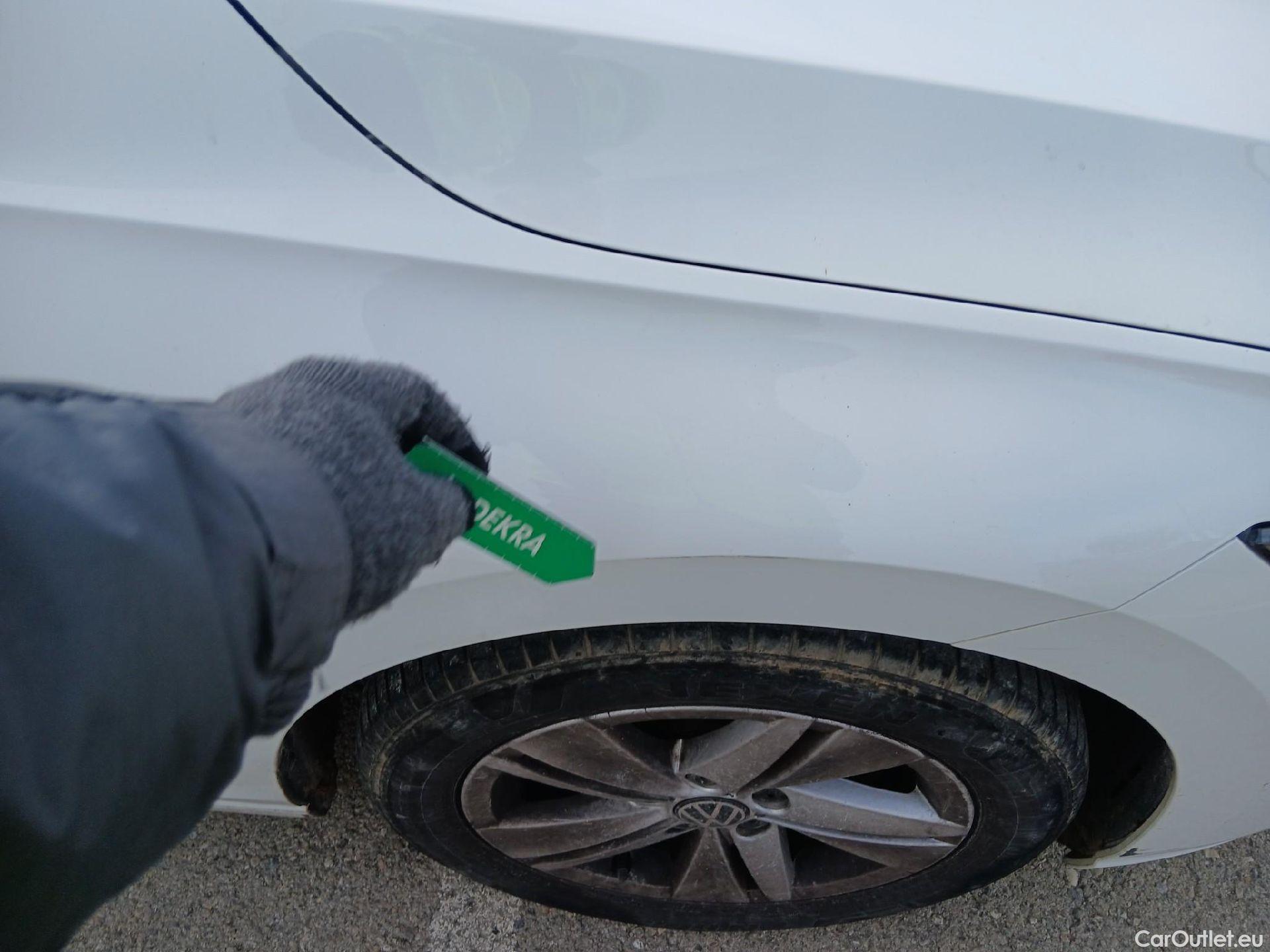  Volkswagen  Golf  VOLKSWAGEN / 2020 / 5P / berlina con portón 1.0 TSI 81kW (110CV) #27