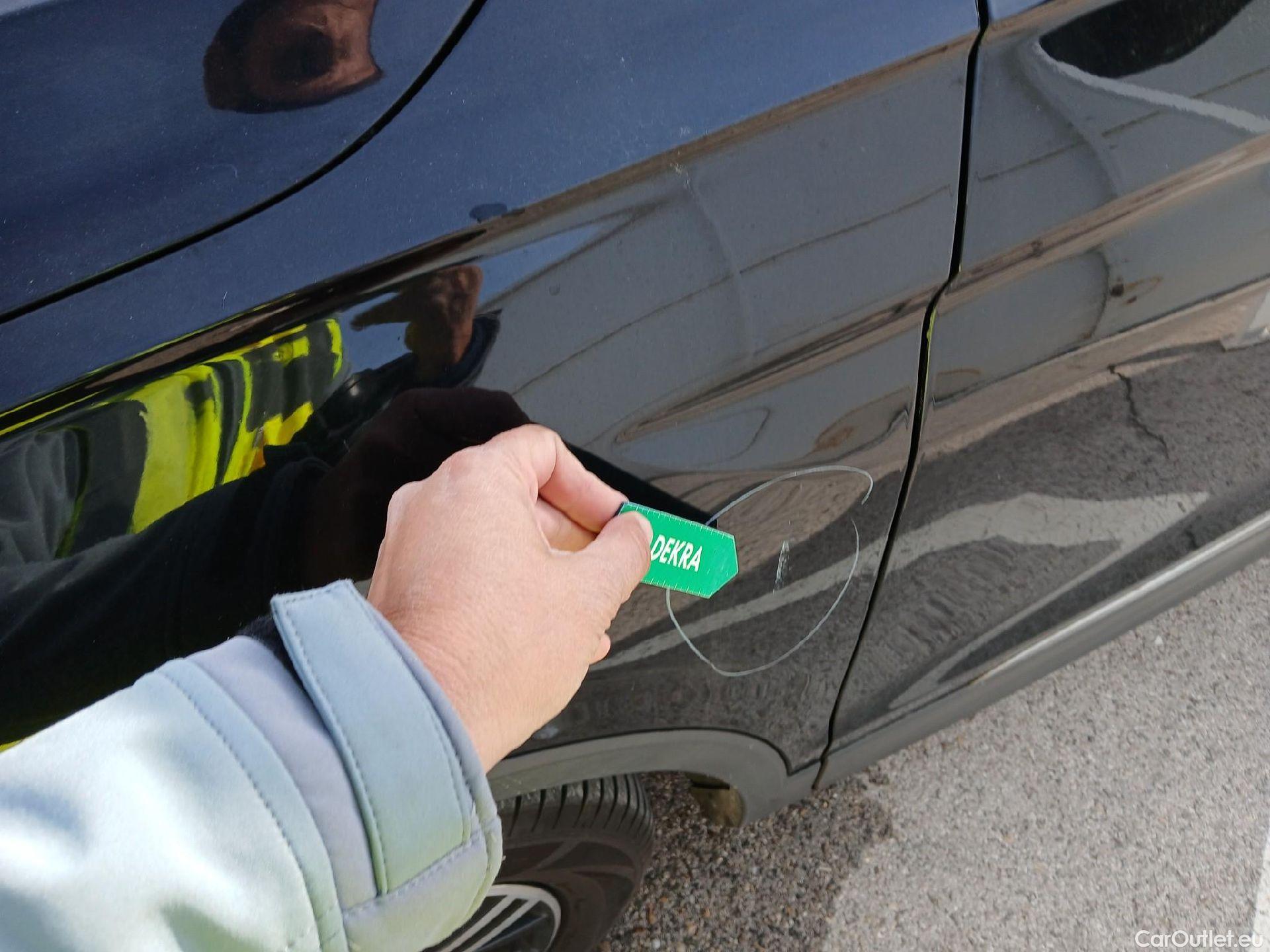  Volkswagen  Tiguan VOLKSWAGEN  / 2020 / 5P / todoterreno Life 2.0 TDI 110kW (150CV) DSG (AC2) #20