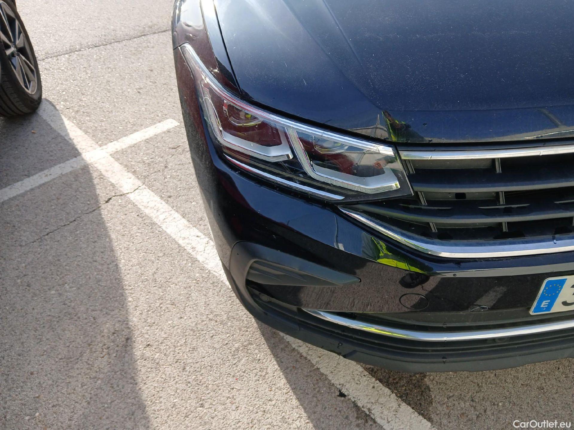  Volkswagen  Tiguan VOLKSWAGEN  / 2020 / 5P / todoterreno Life 2.0 TDI 110kW (150CV) DSG (AC2) #18