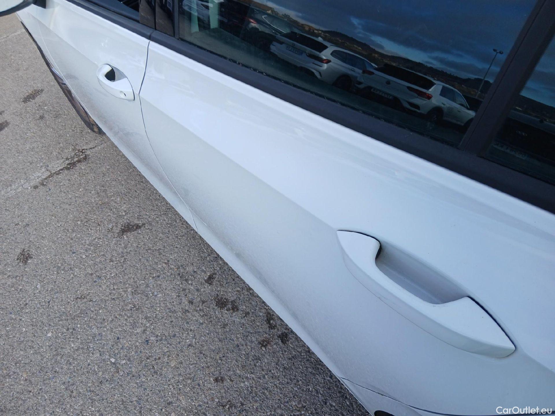  Volkswagen  Golf  VOLKSWAGEN / 2020 / 5P / berlina con portón 1.0 TSI 81kW (110CV) #14