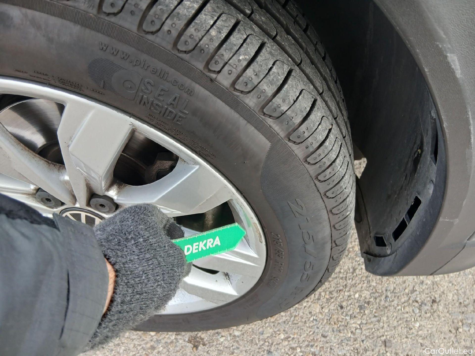  Volkswagen  T-ROC VOLKSWAGEN  / 2017 / 5P / todoterreno Advance 2.0 TDI 110kW (150CV) DSG (AC2) #24