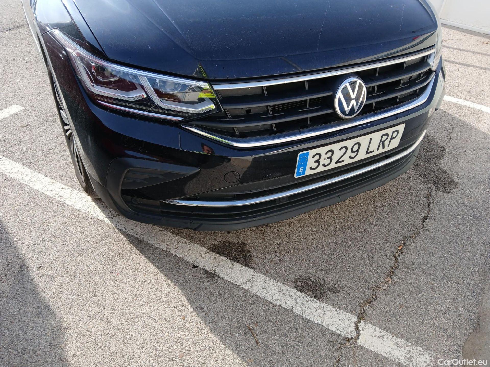  Volkswagen  Tiguan VOLKSWAGEN  / 2020 / 5P / todoterreno Life 2.0 TDI 110kW (150CV) DSG (AC2) #14