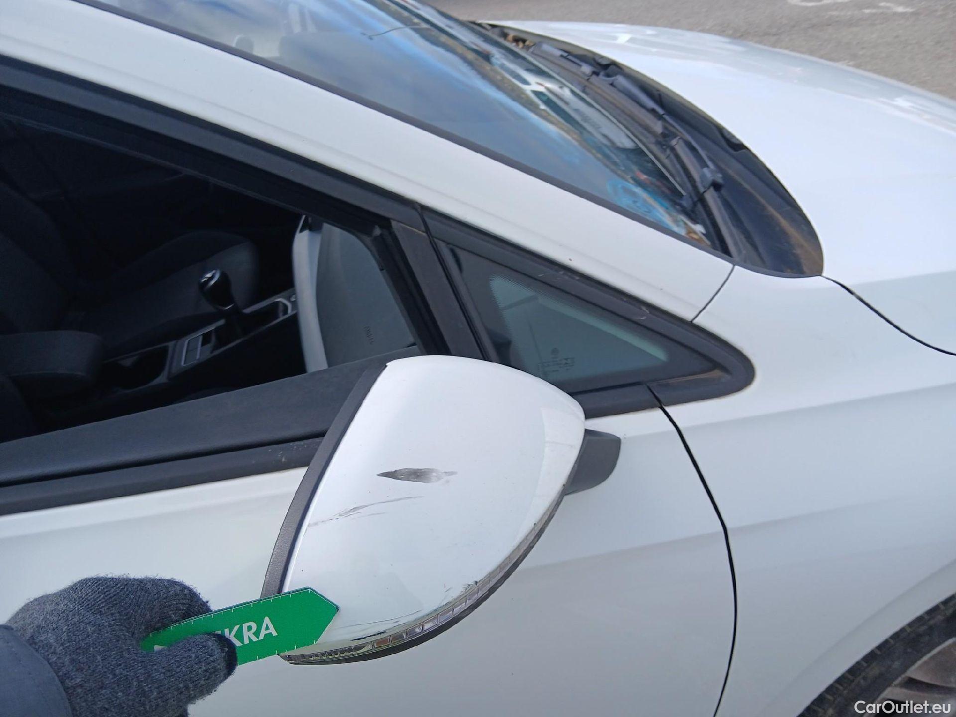  Volkswagen  Golf  VOLKSWAGEN / 2020 / 5P / berlina con portón 1.0 TSI 81kW (110CV) #23