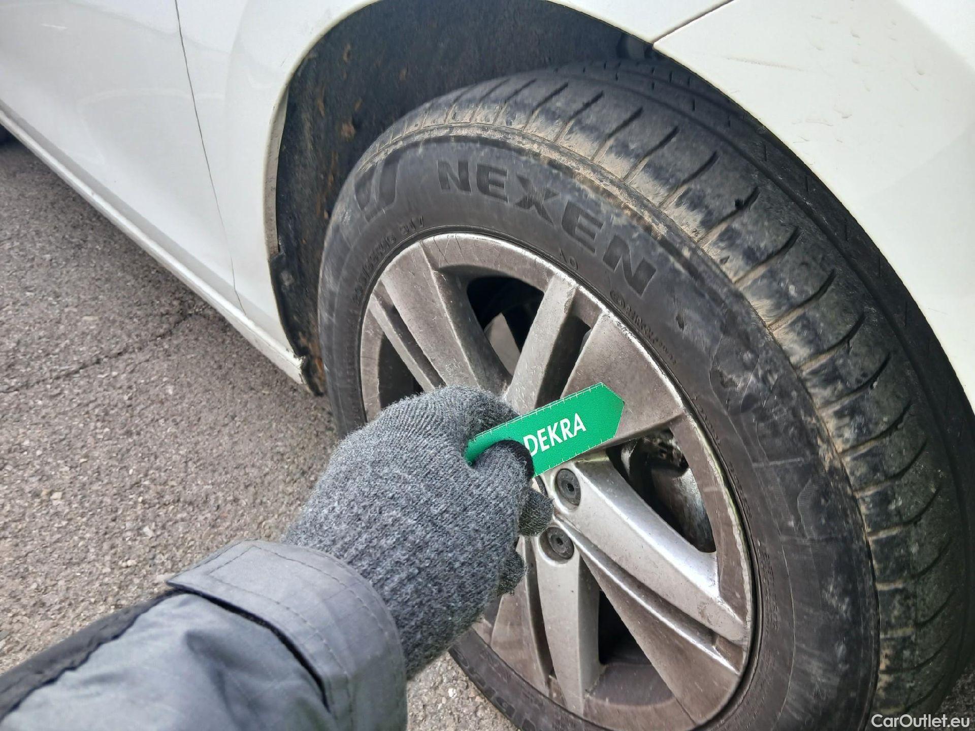  Volkswagen  Golf  VOLKSWAGEN / 2020 / 5P / berlina con portón 1.0 TSI 81kW (110CV) #26