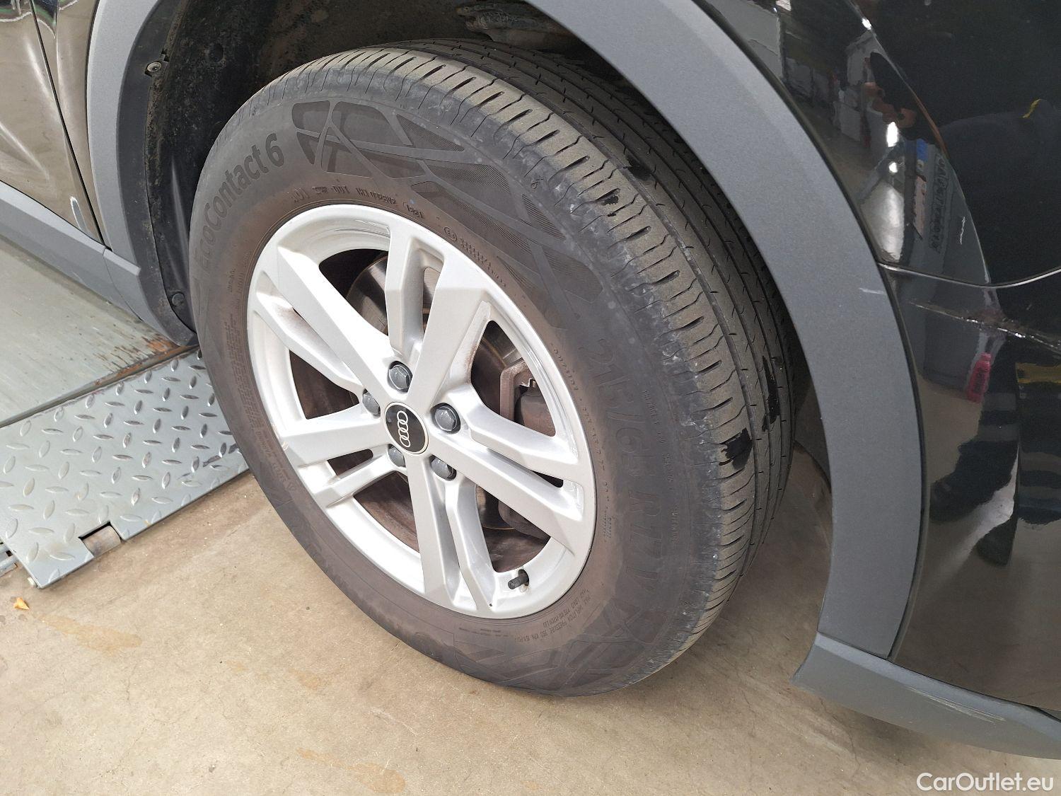  Audi  Q3 Audi,  '18 PHEV, Audi  45 TFSI e S tronic 5d #38