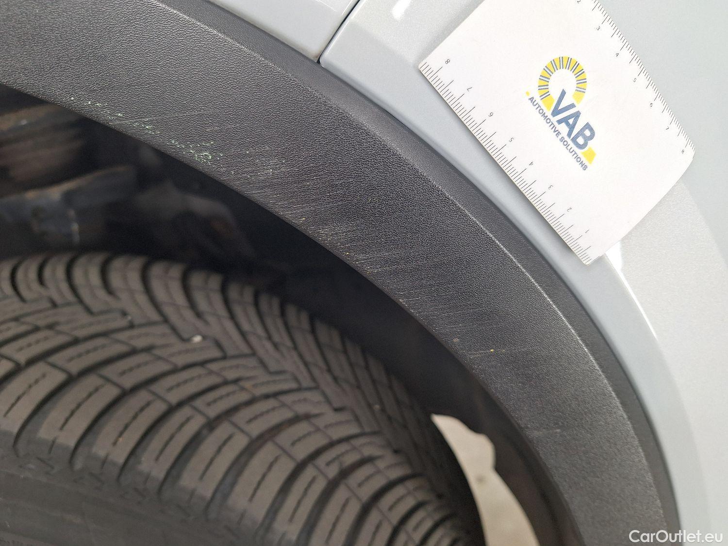  Volvo  XC 40 Volvo, XC40 '17, Volvo XC40 P8 4x4 Recharge R-Design 5d #7